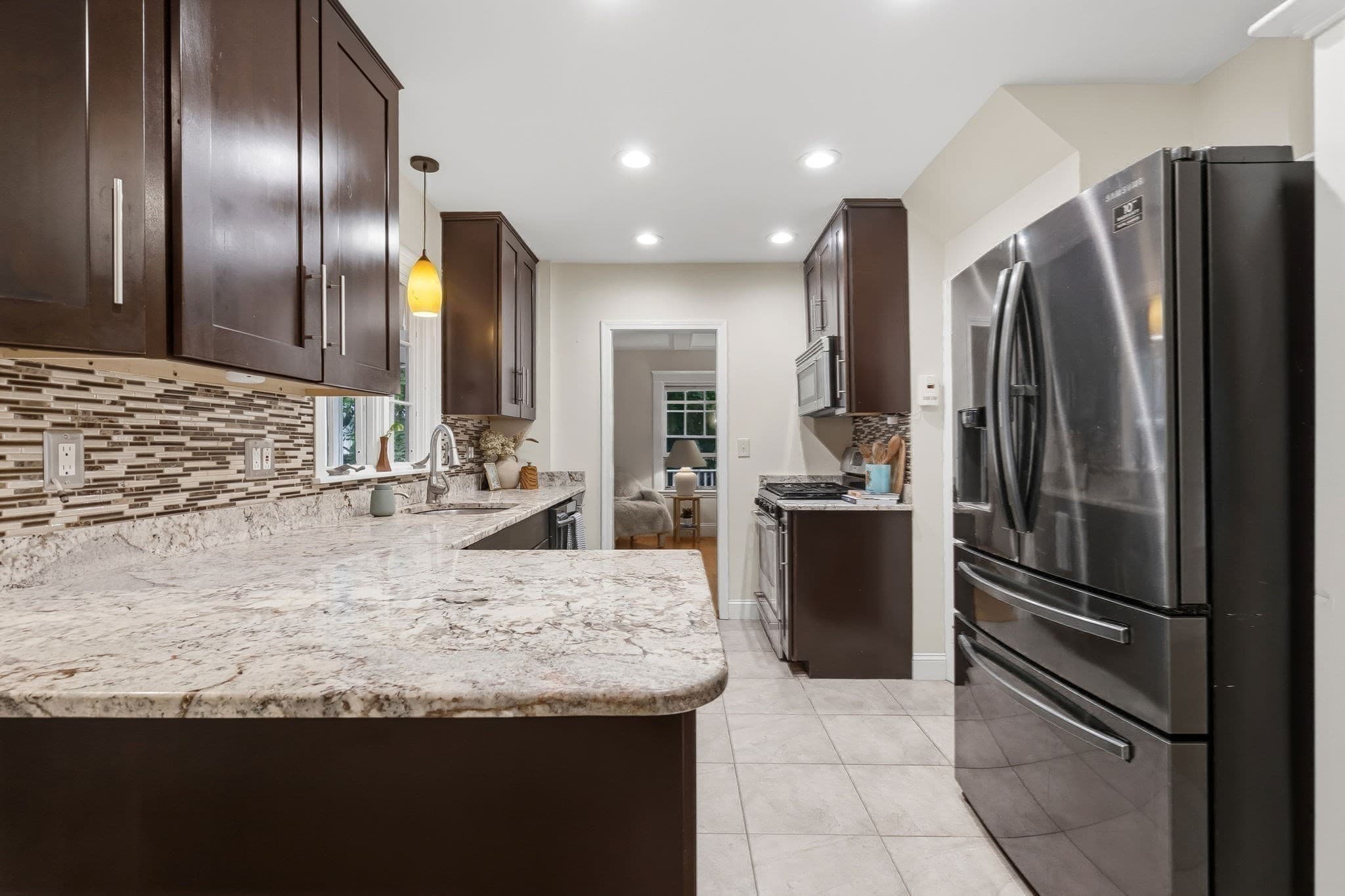 Single Family Residence at 289 County Way Ext, Beverly MA 01915, photo 9 of 41