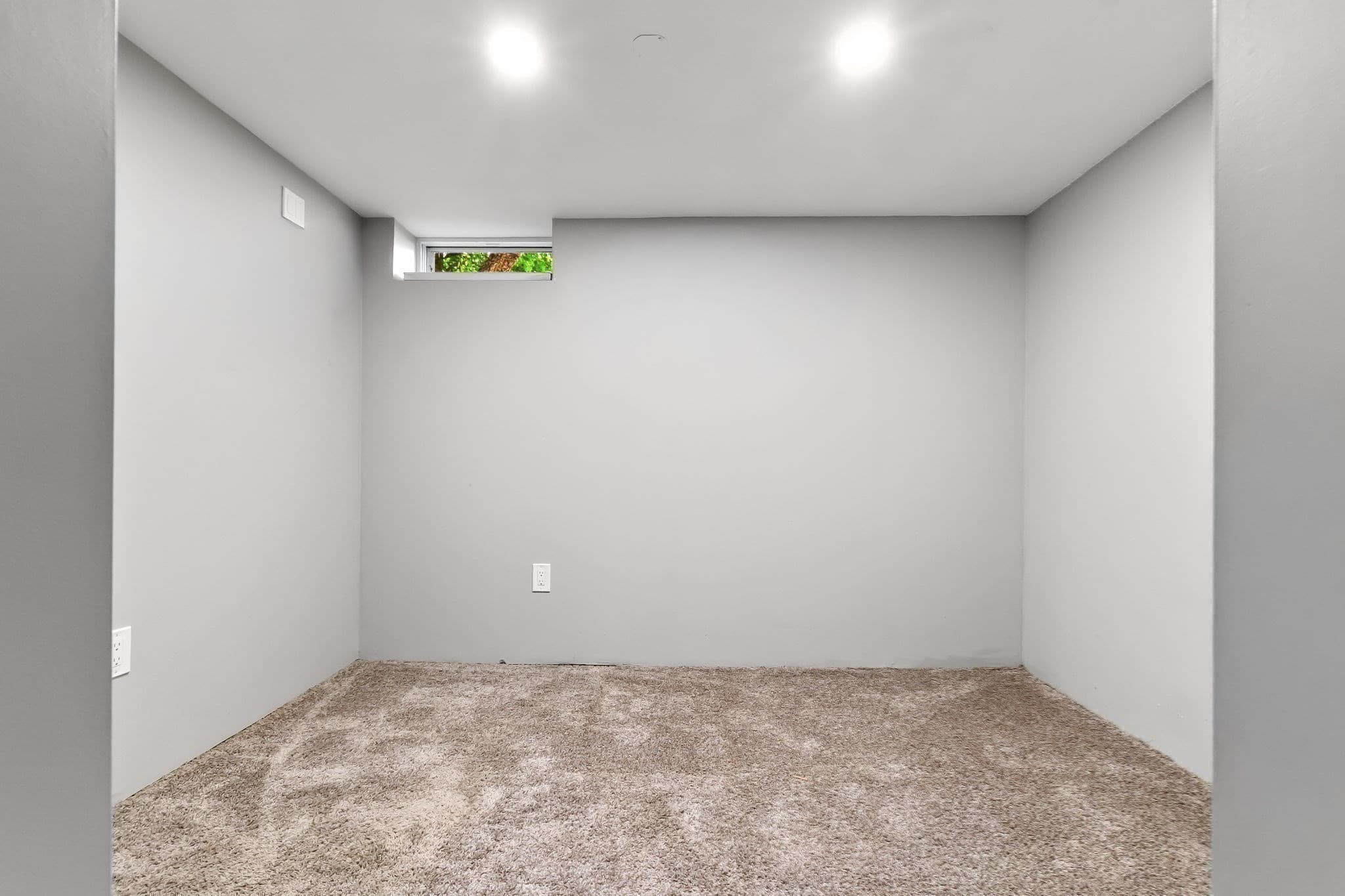 Single Family Residence at 289 County Way Ext, Beverly MA 01915, photo 30 of 41