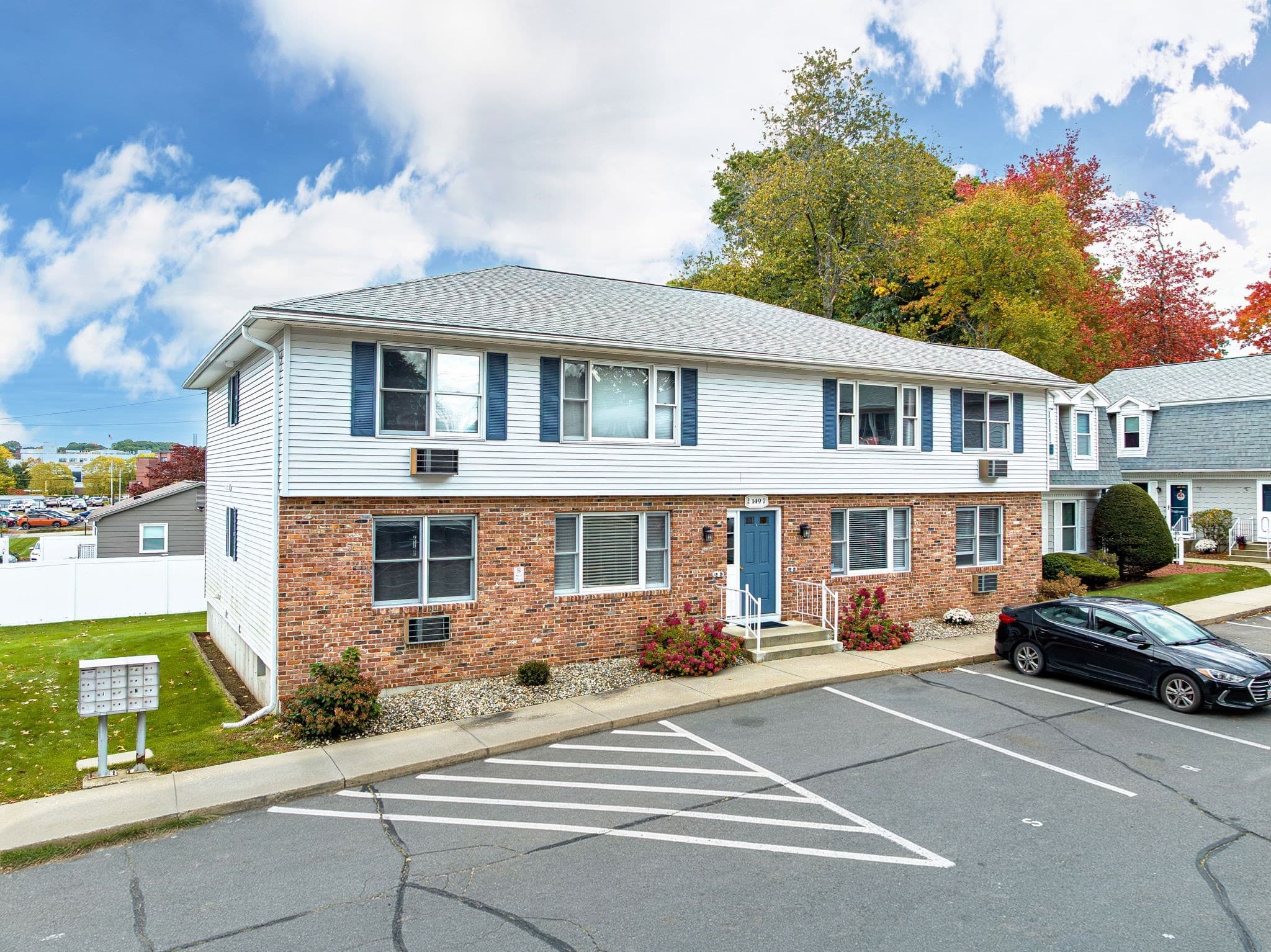 Condominium at 149 Dale St # R, Chicopee MA 01020, photo 2 of 29