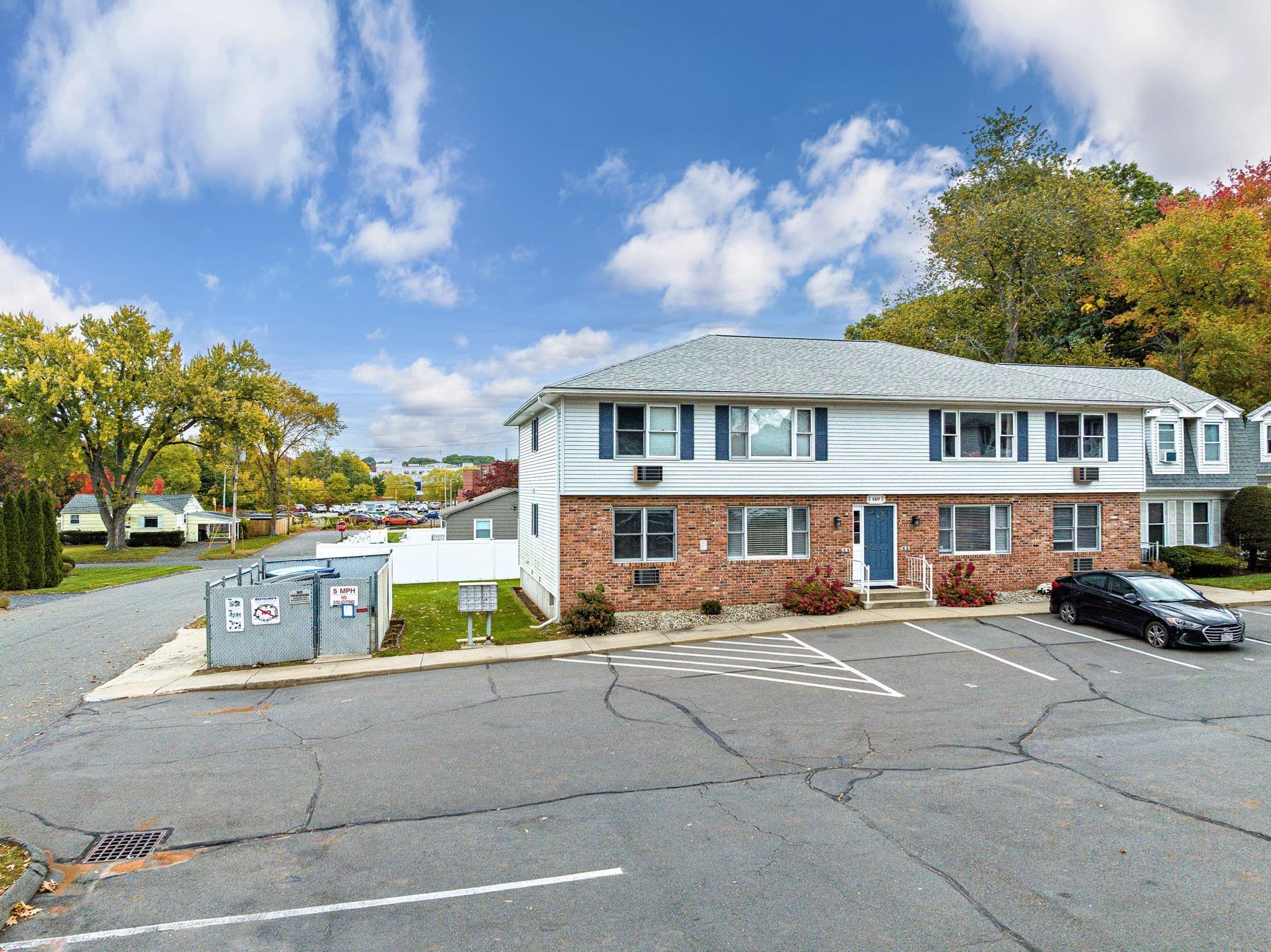 Condominium at 149 Dale St # R, Chicopee MA 01020, photo 3 of 29