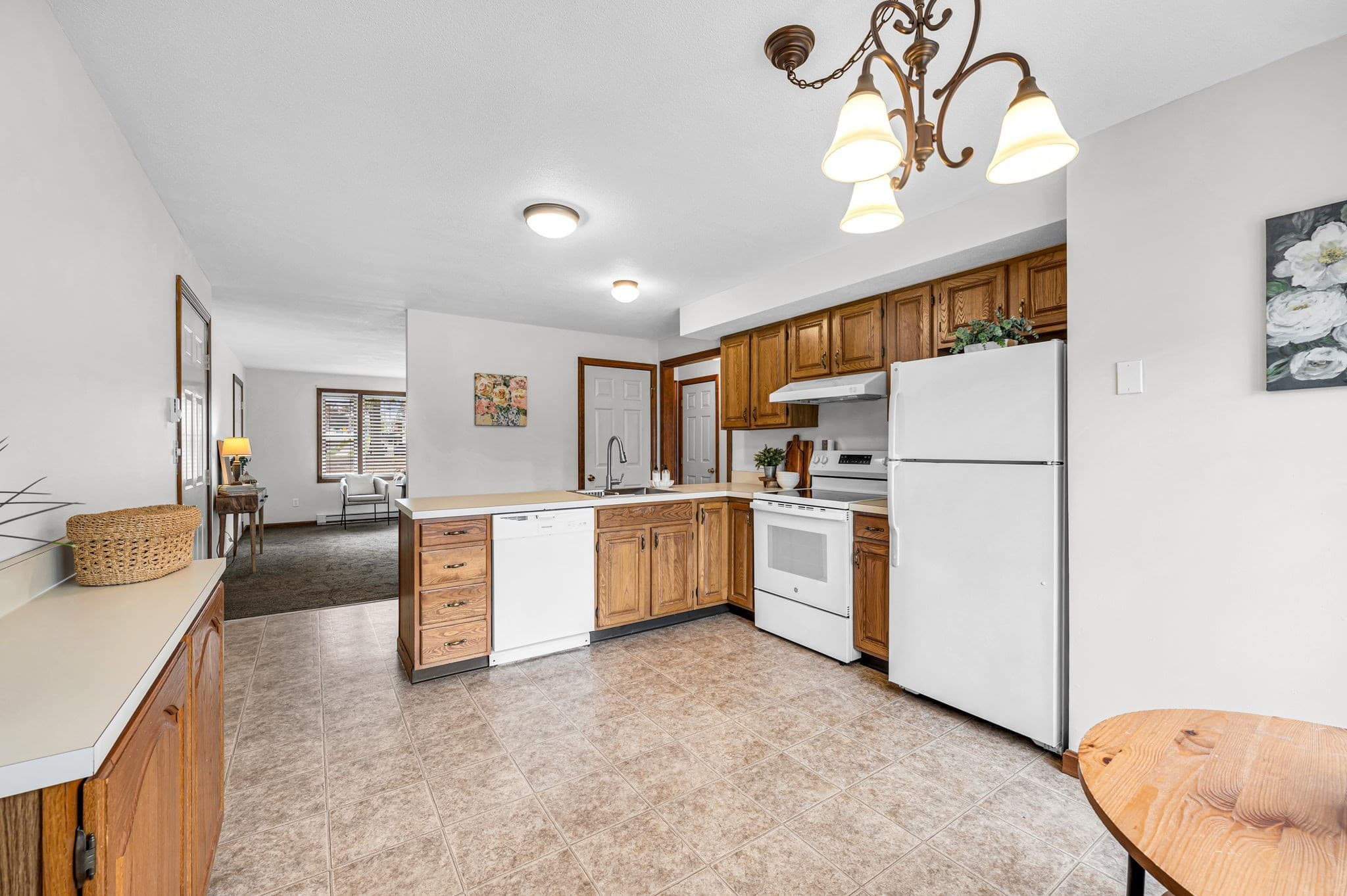 Condominium at 149 Dale St # R, Chicopee MA 01020, photo 10 of 29