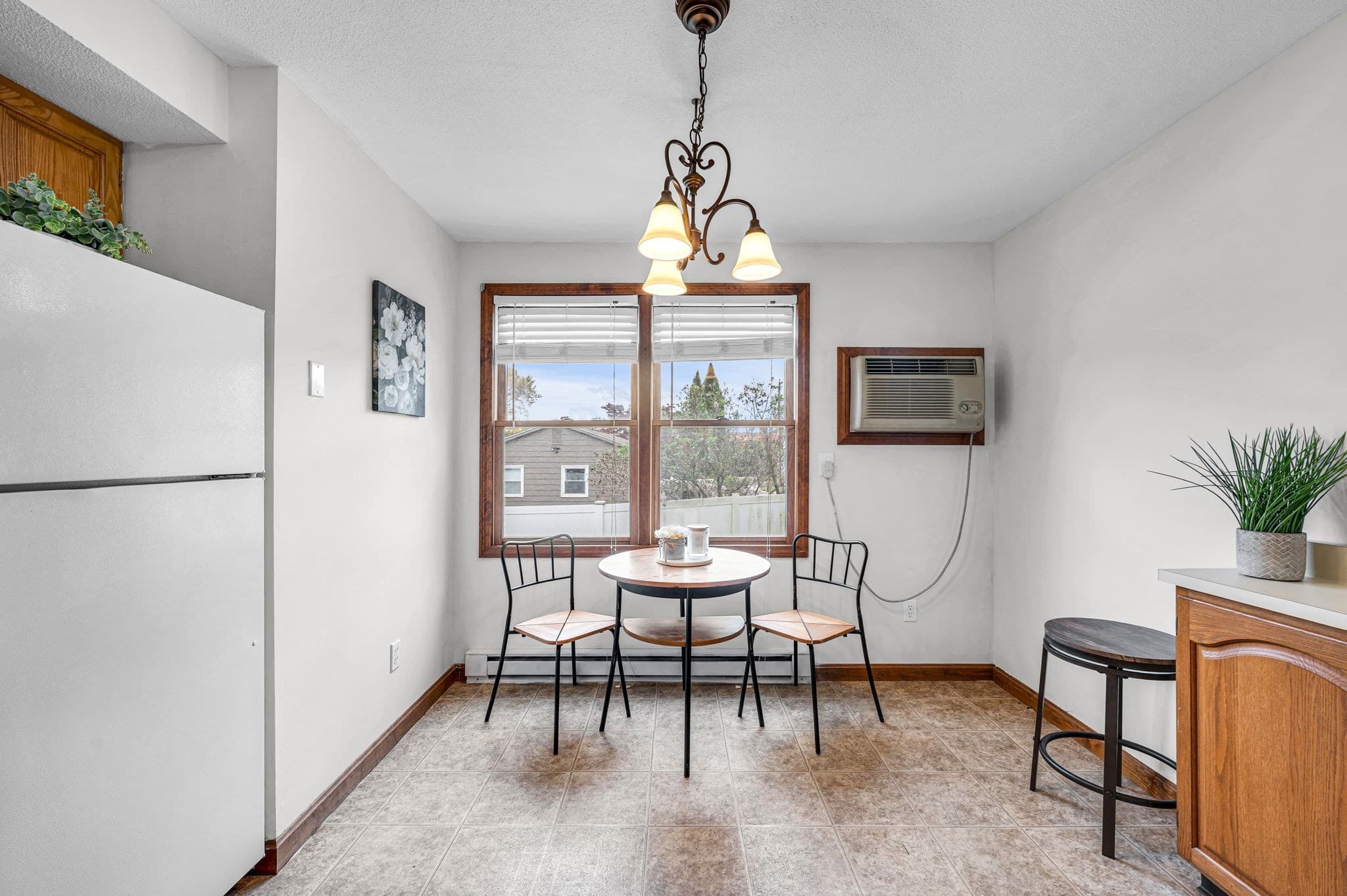 Condominium at 149 Dale St # R, Chicopee MA 01020, photo 11 of 29