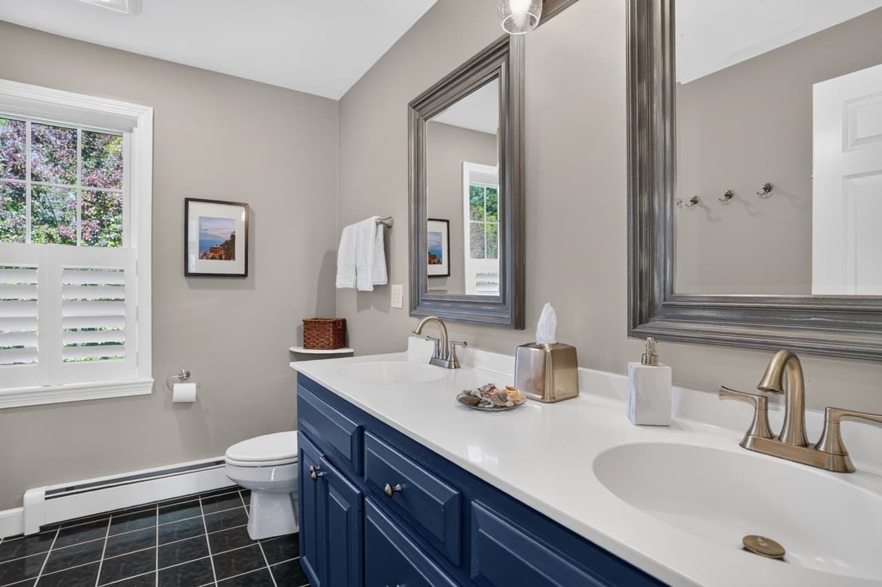 Single Family Residence at 6 Beaver Brook Dr, Holliston MA 01746, photo 17 of 42