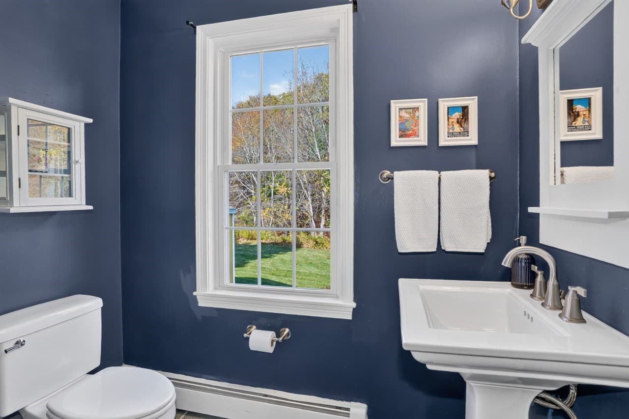 Single Family Residence at 6 Beaver Brook Dr, Holliston MA 01746, photo 12 of 42
