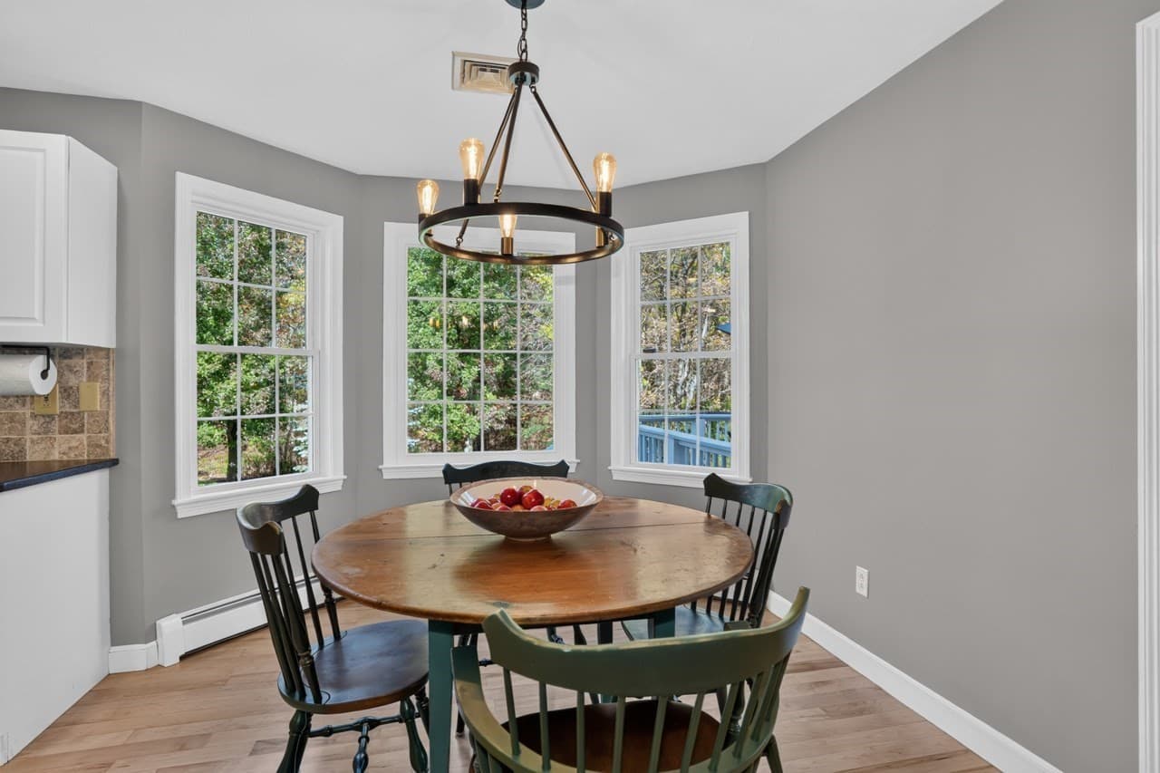 Single Family Residence at 6 Beaver Brook Dr, Holliston MA 01746, photo 7 of 42