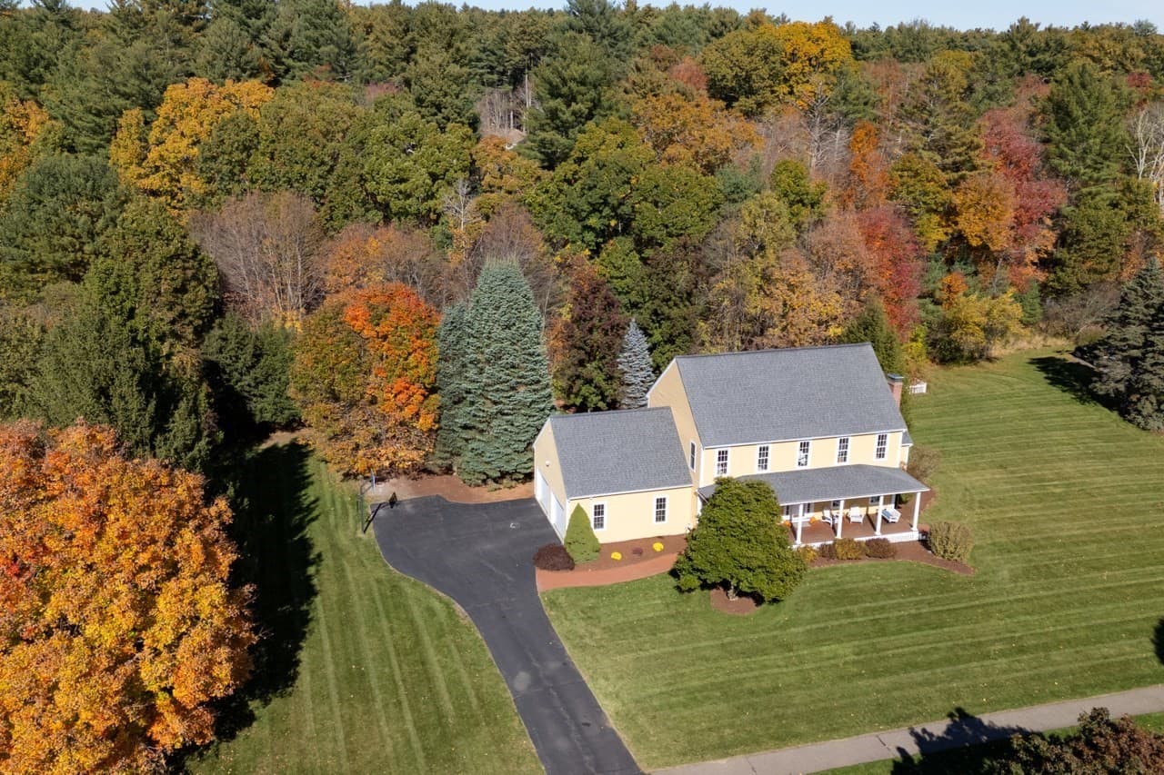 Single Family Residence at 6 Beaver Brook Dr, Holliston MA 01746, photo 36 of 42