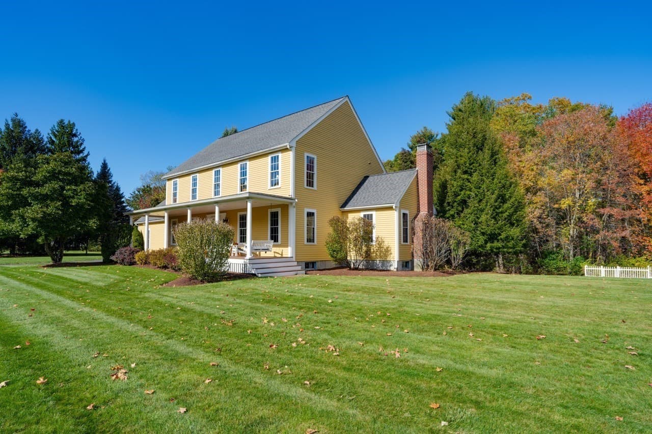 Single Family Residence at 6 Beaver Brook Dr, Holliston MA 01746, photo 28 of 42