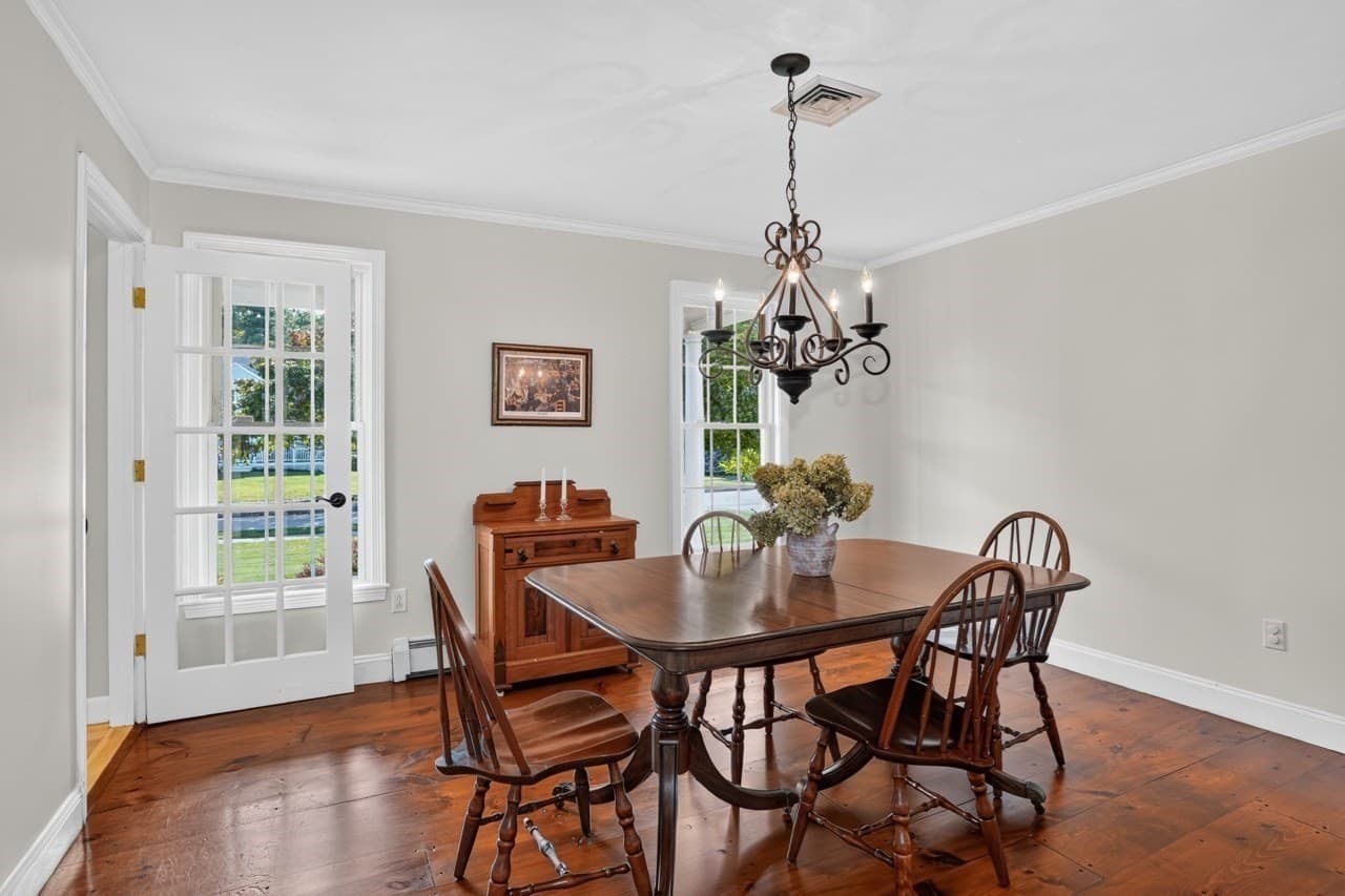 Single Family Residence at 6 Beaver Brook Dr, Holliston MA 01746, photo 9 of 42
