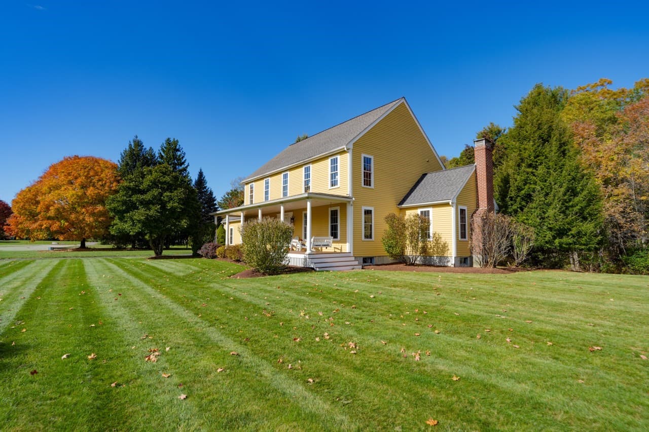 Single Family Residence at 6 Beaver Brook Dr, Holliston MA 01746, photo 34 of 42