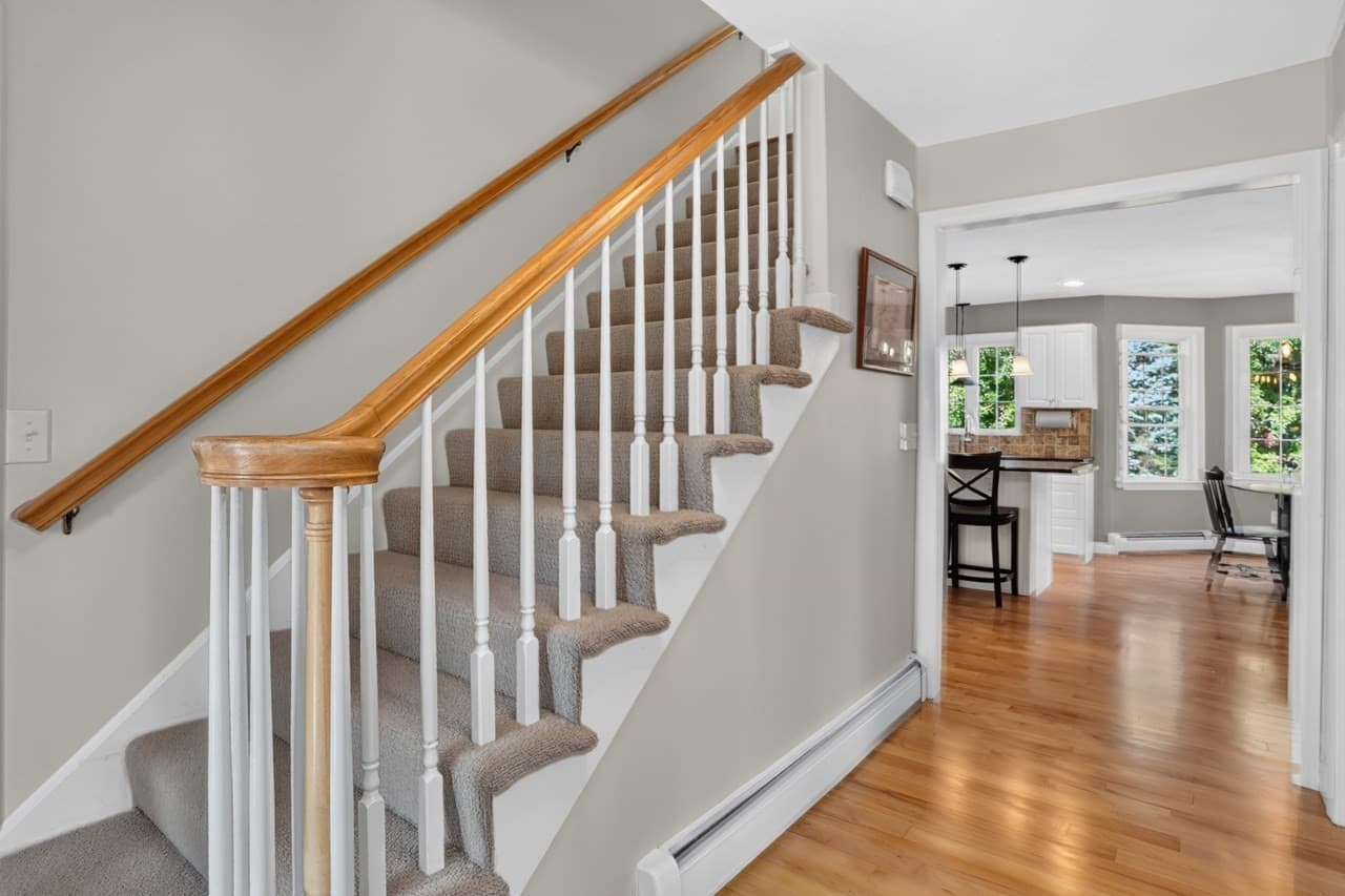Single Family Residence at 6 Beaver Brook Dr, Holliston MA 01746, photo 14 of 42