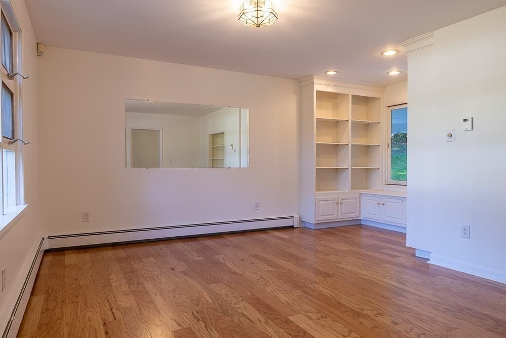 Single Family Residence at 346 Chestnut St, Franklin MA 02038, photo 6 of 42