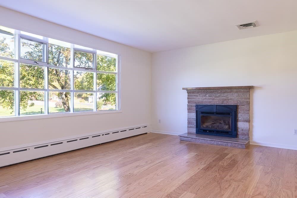 Single Family Residence at 346 Chestnut St, Franklin MA 02038, photo 13 of 42