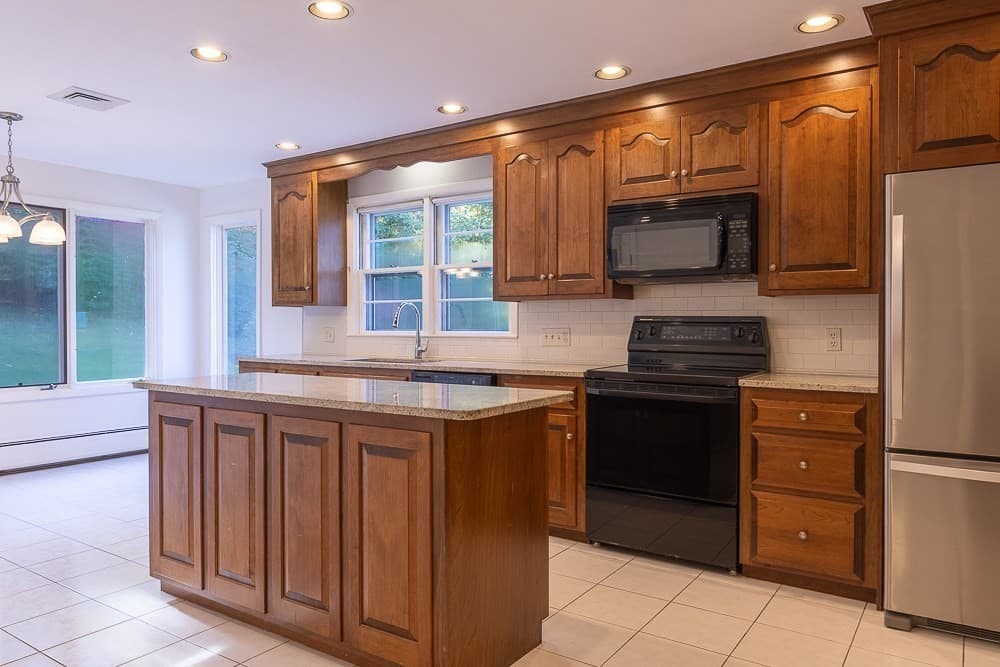 Single Family Residence at 346 Chestnut St, Franklin MA 02038, photo 5 of 42