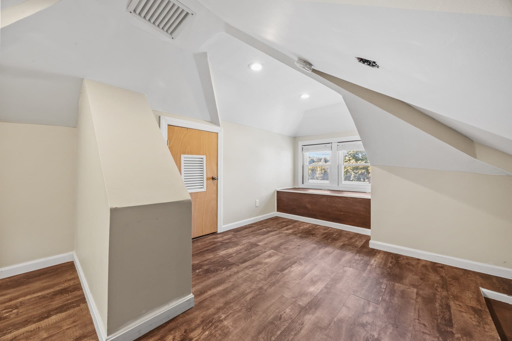 Single Family Residence at 102 Hall Pl, Quincy MA 02169, photo 22 of 42