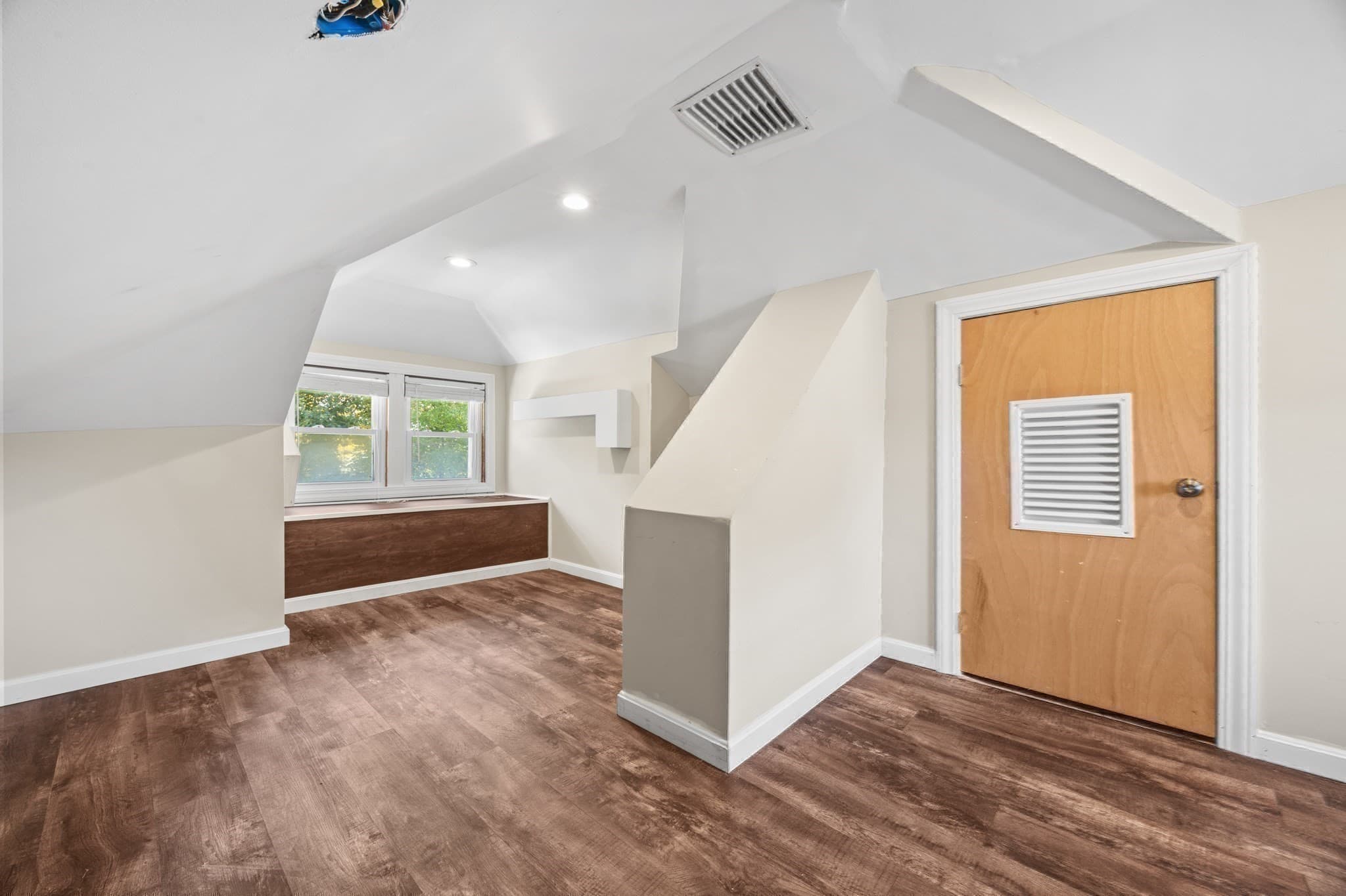 Single Family Residence at 102 Hall Pl, Quincy MA 02169, photo 21 of 42