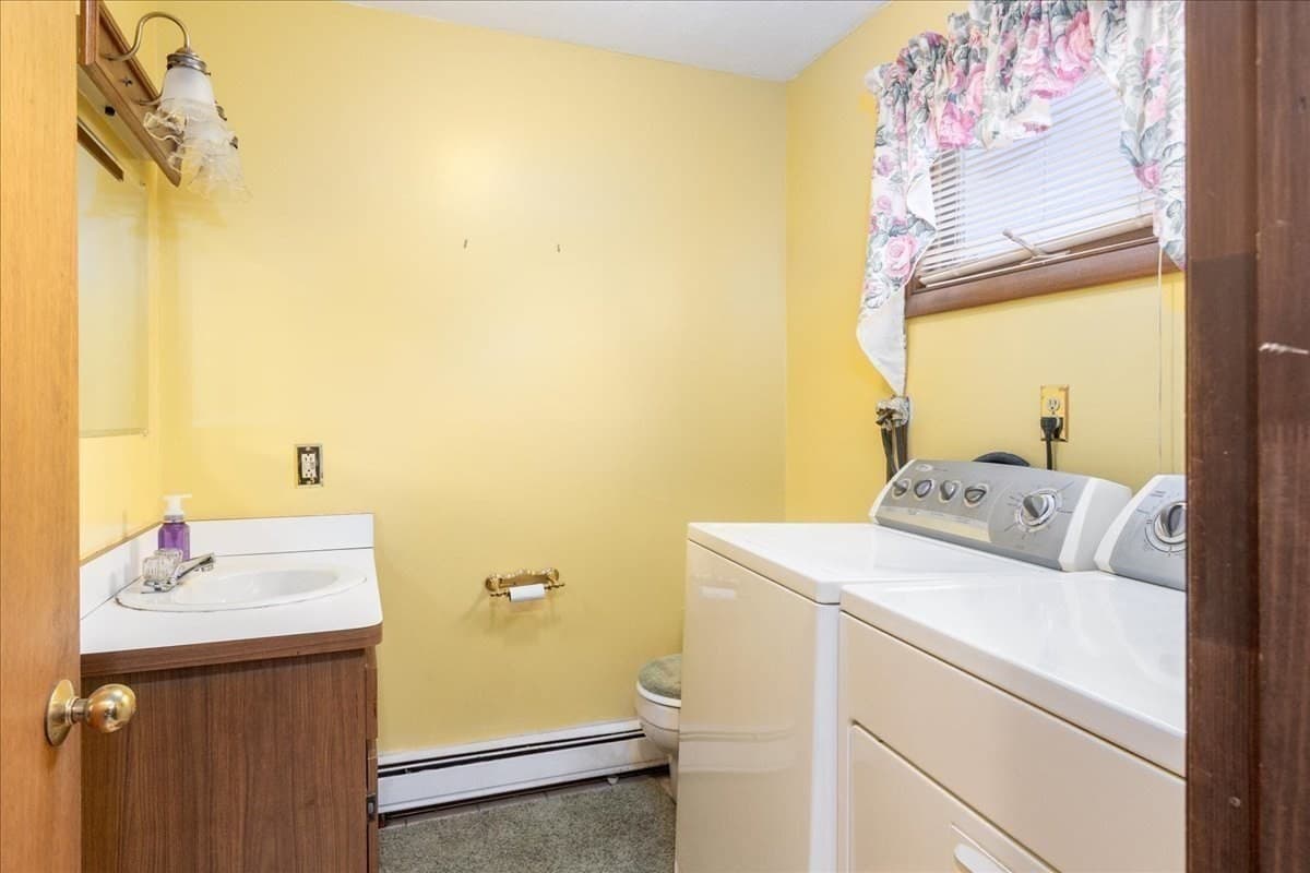 Single Family Residence at 27 Stearns Ave, Medford MA 02155, photo 9 of 24