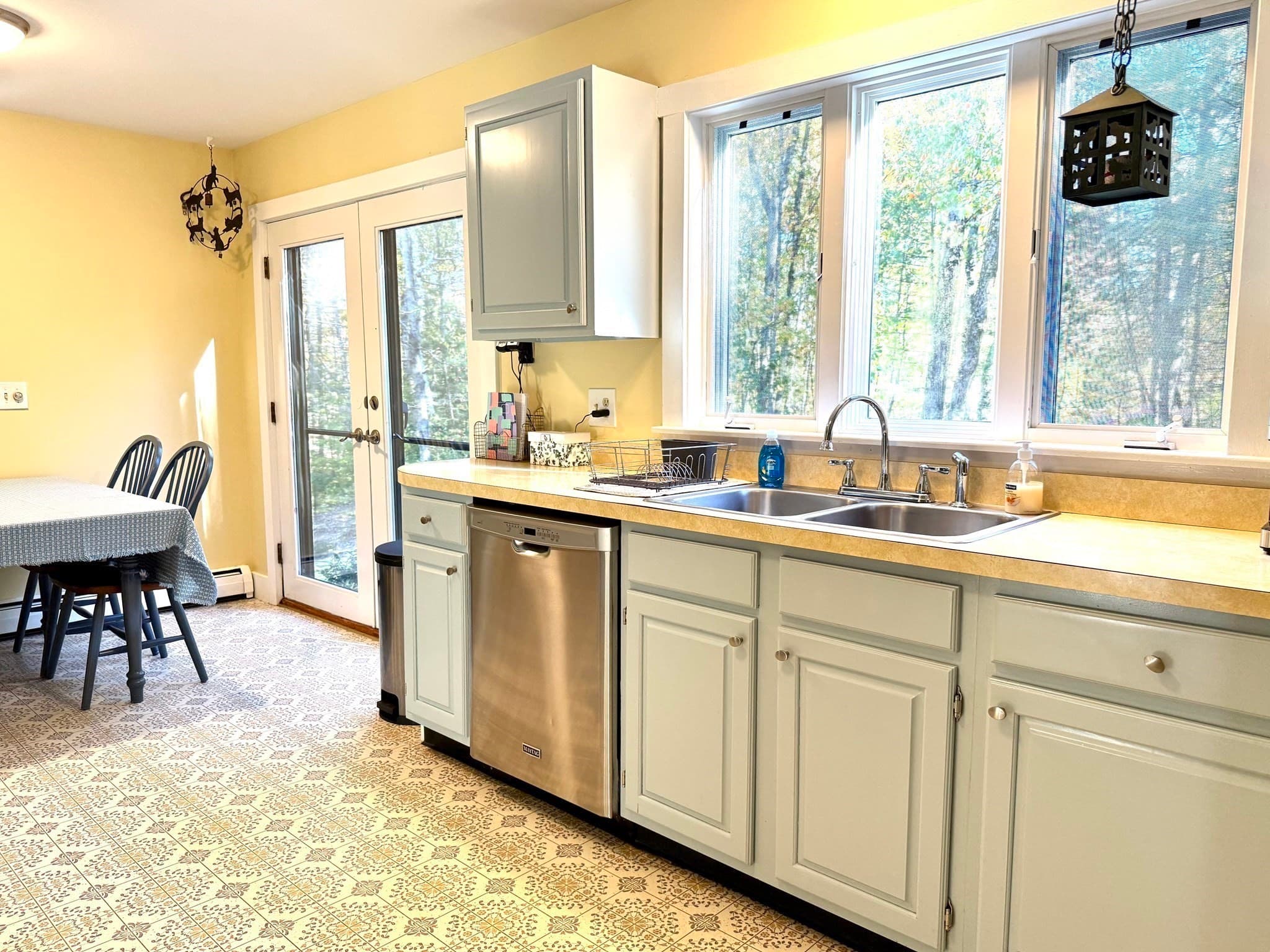 Single Family Residence at 353 S Shelburne Rd, Shelburne MA 01370, photo 5 of 41