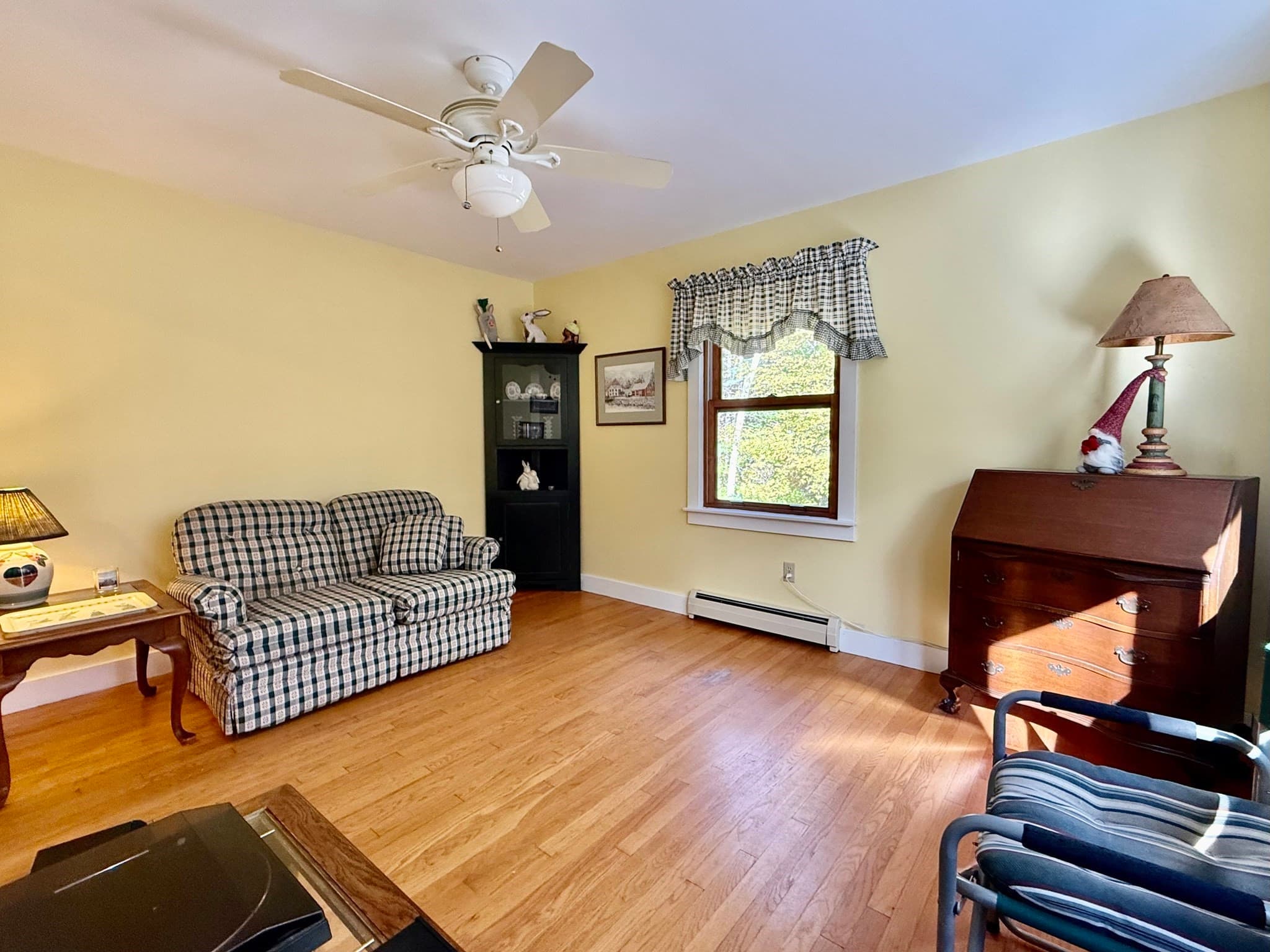Single Family Residence at 353 S Shelburne Rd, Shelburne MA 01370, photo 9 of 41