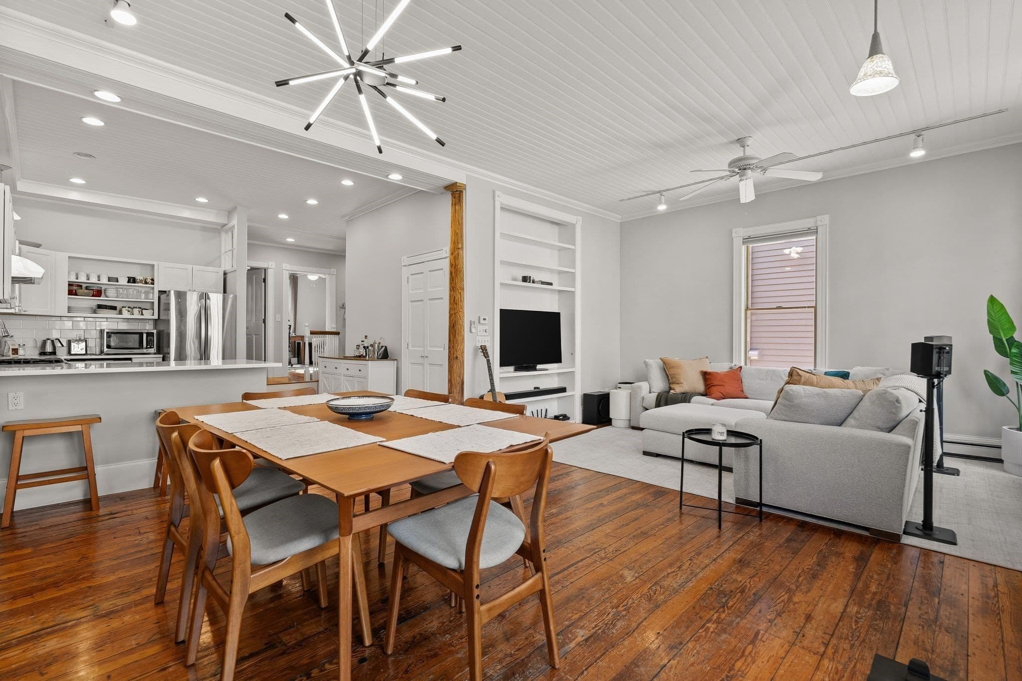 Condominium at 45 Green St # A, Boston MA 02130, photo 3 of 30