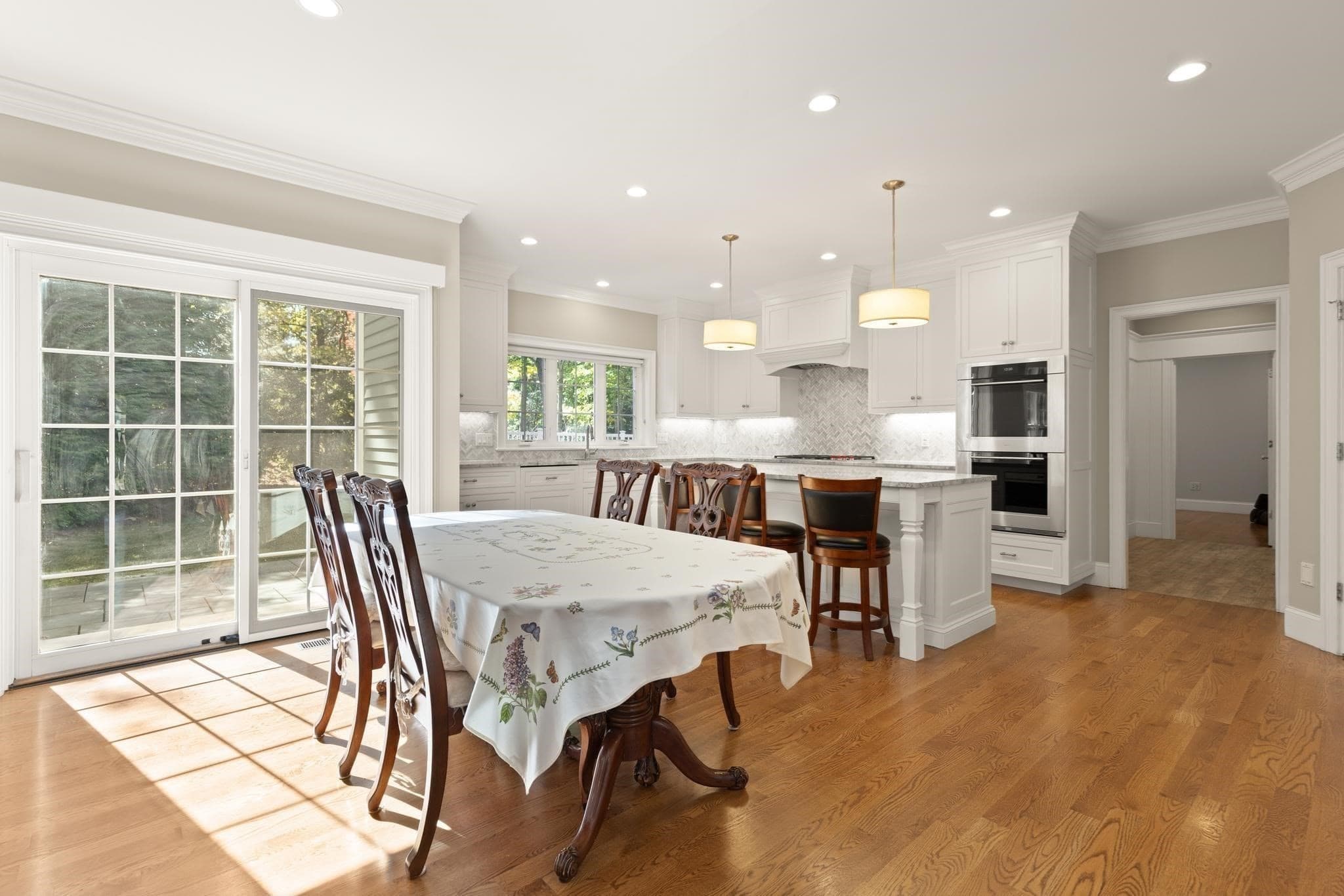 Single Family Residence at 10 Willard Circle, Lexington MA 02421, photo 15 of 42
