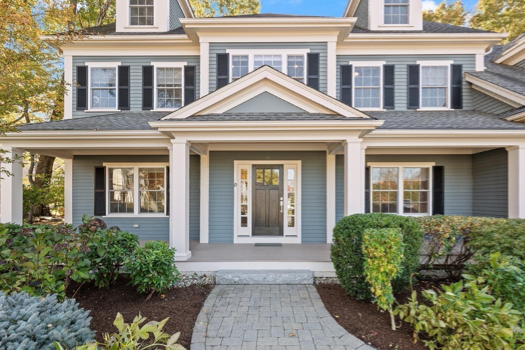 Single Family Residence at 10 Willard Circle, Lexington MA 02421, photo 4 of 42