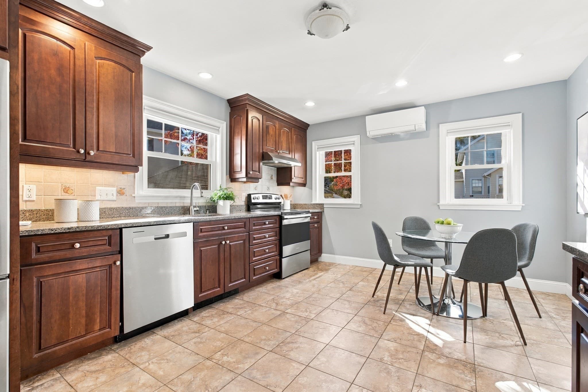 Single Family Residence at 61 Gould Street, Wakefield MA 01880, photo 12 of 42