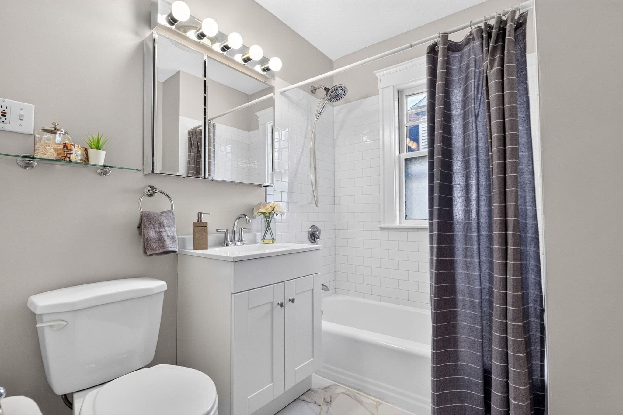 Condominium at 1540 Centre St # 2, Boston MA 02131, photo 23 of 30