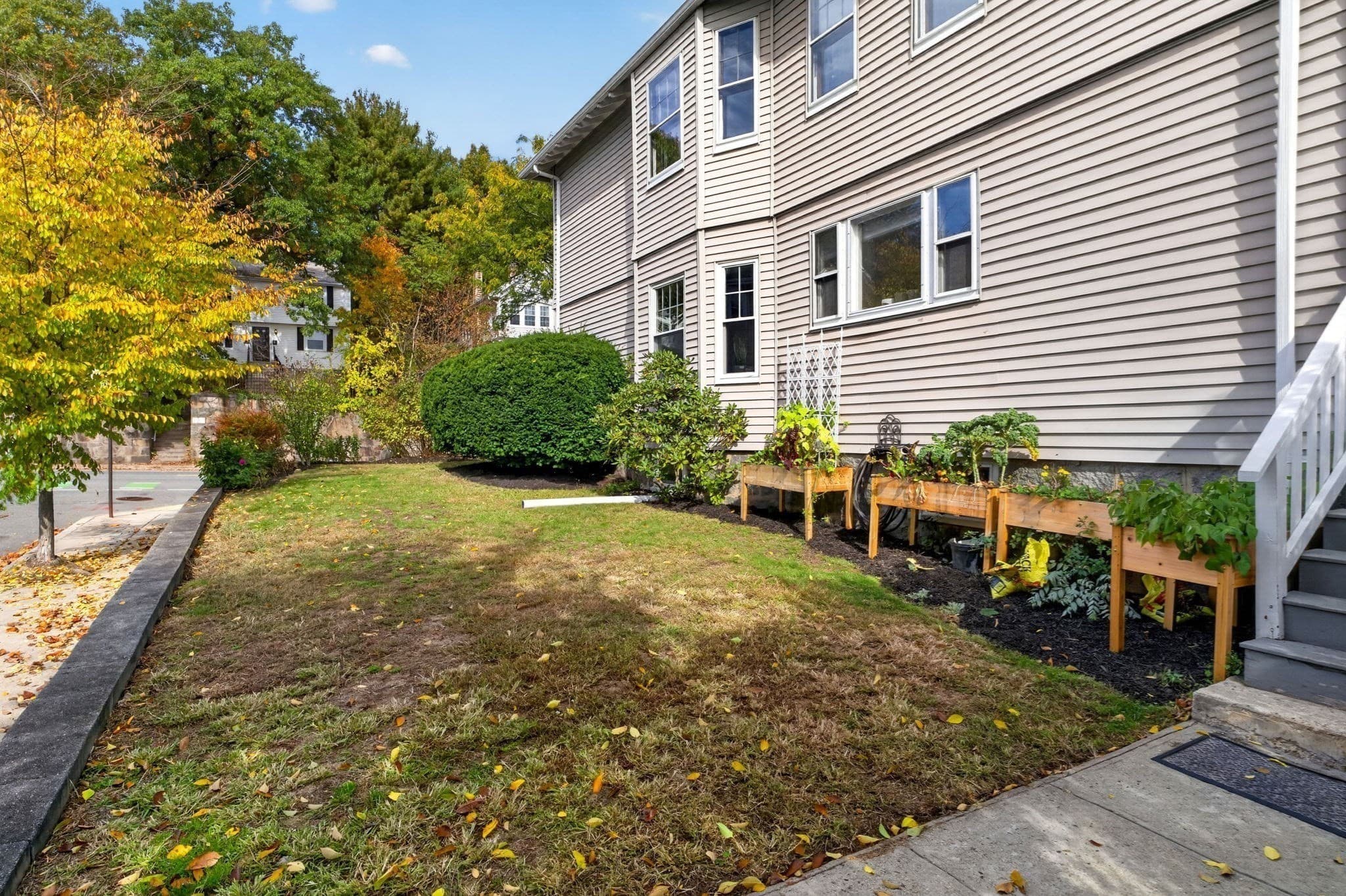 Condominium at 1540 Centre St # 2, Boston MA 02131, photo 25 of 30