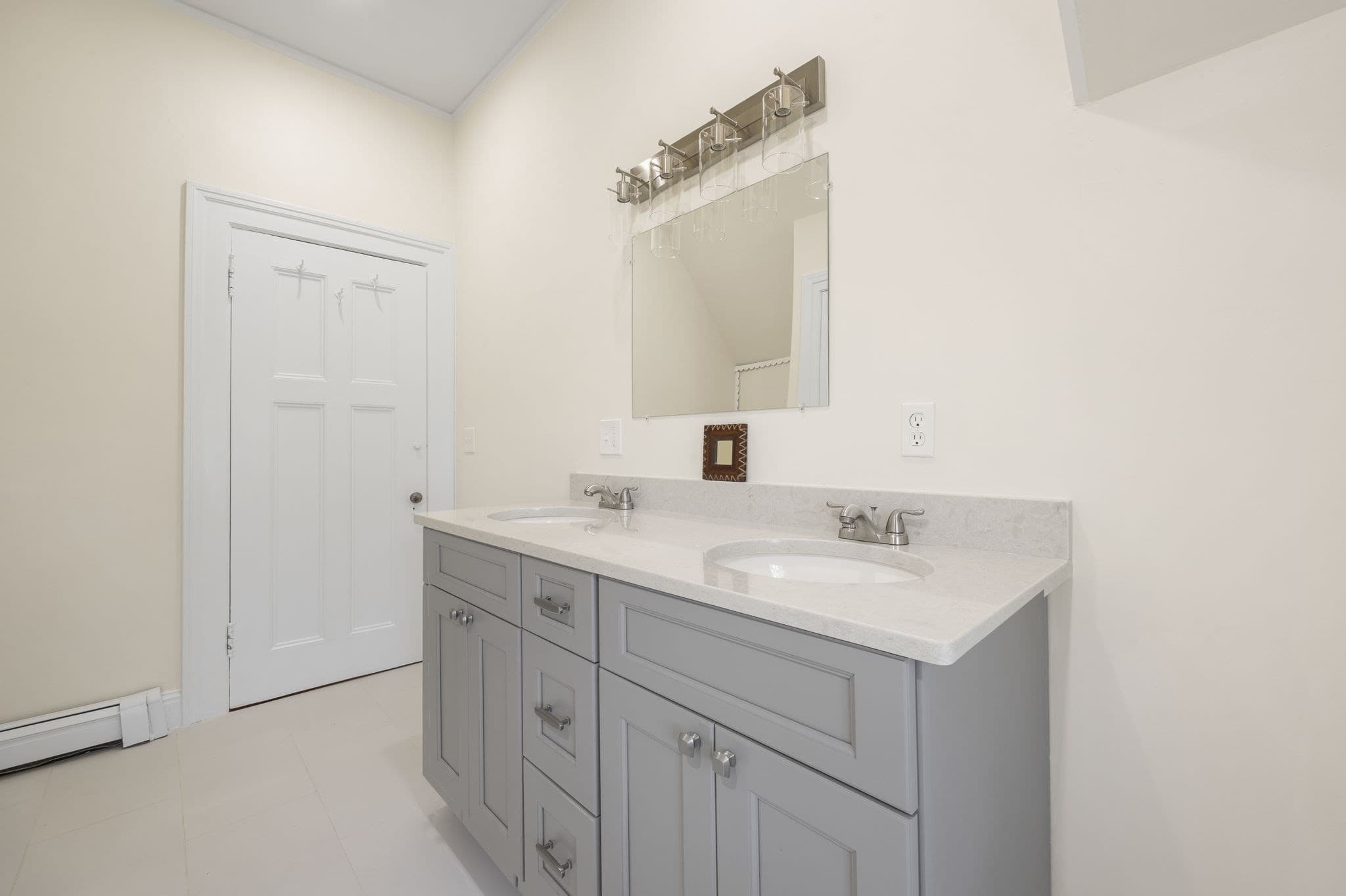 Condominium at 56 Vinton Street # 6, Melrose MA 02176, photo 9 of 33