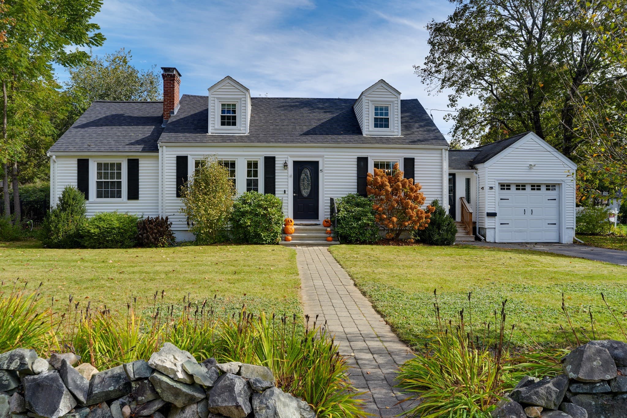 15 Lowell Mason Rd, Medfield MA 02052