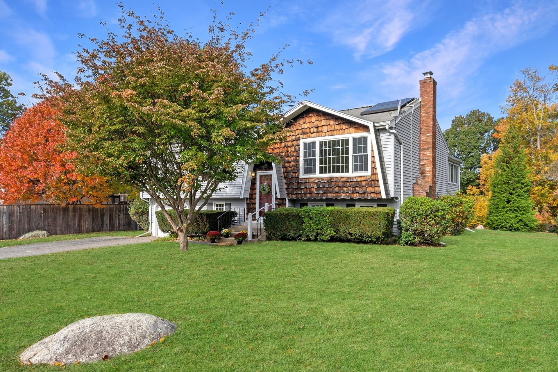 3 Woodridge Rd, Milford MA 01757