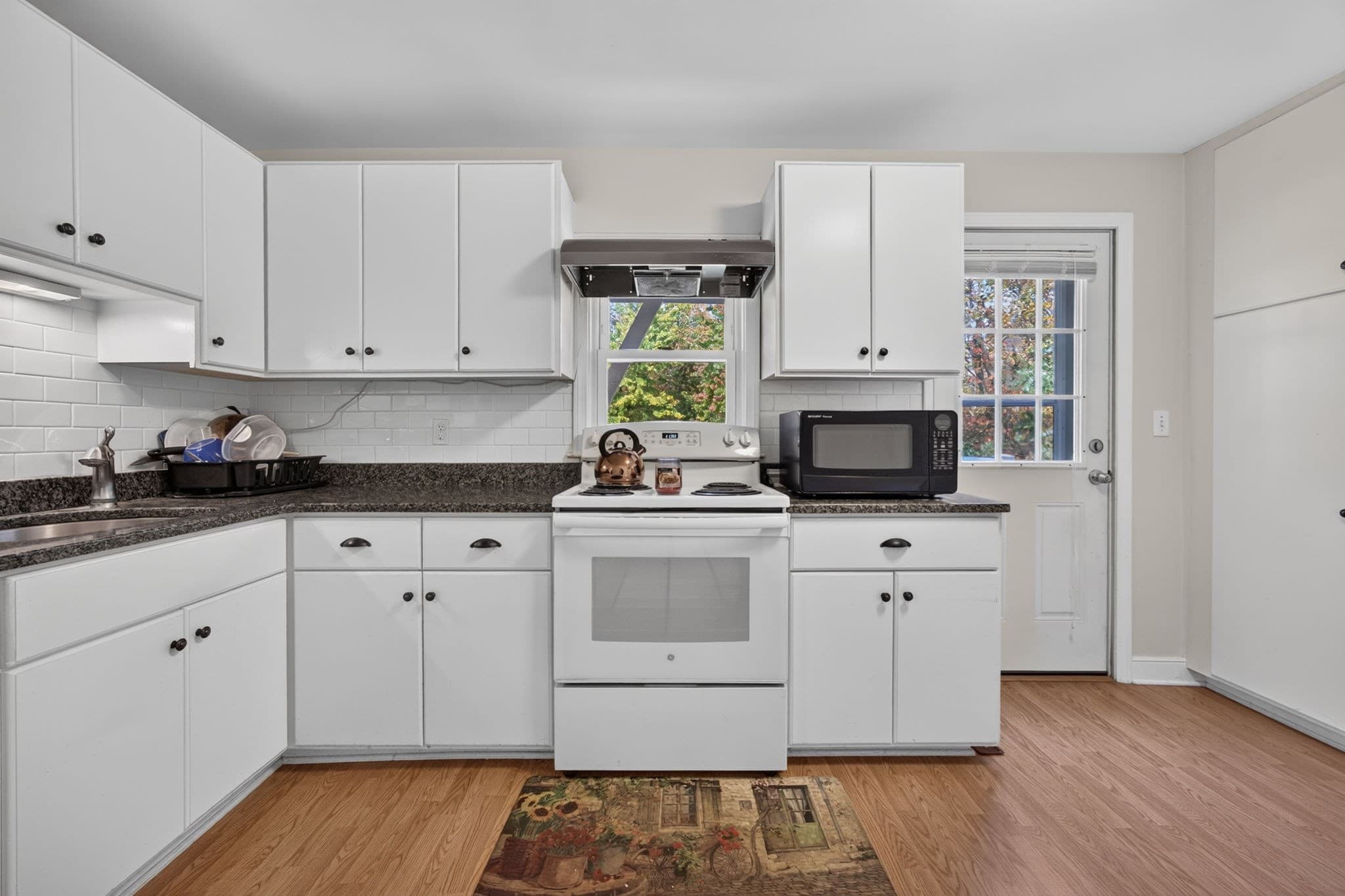 3 Family at 1419 Washington St, Holliston MA 01746, photo 23 of 38