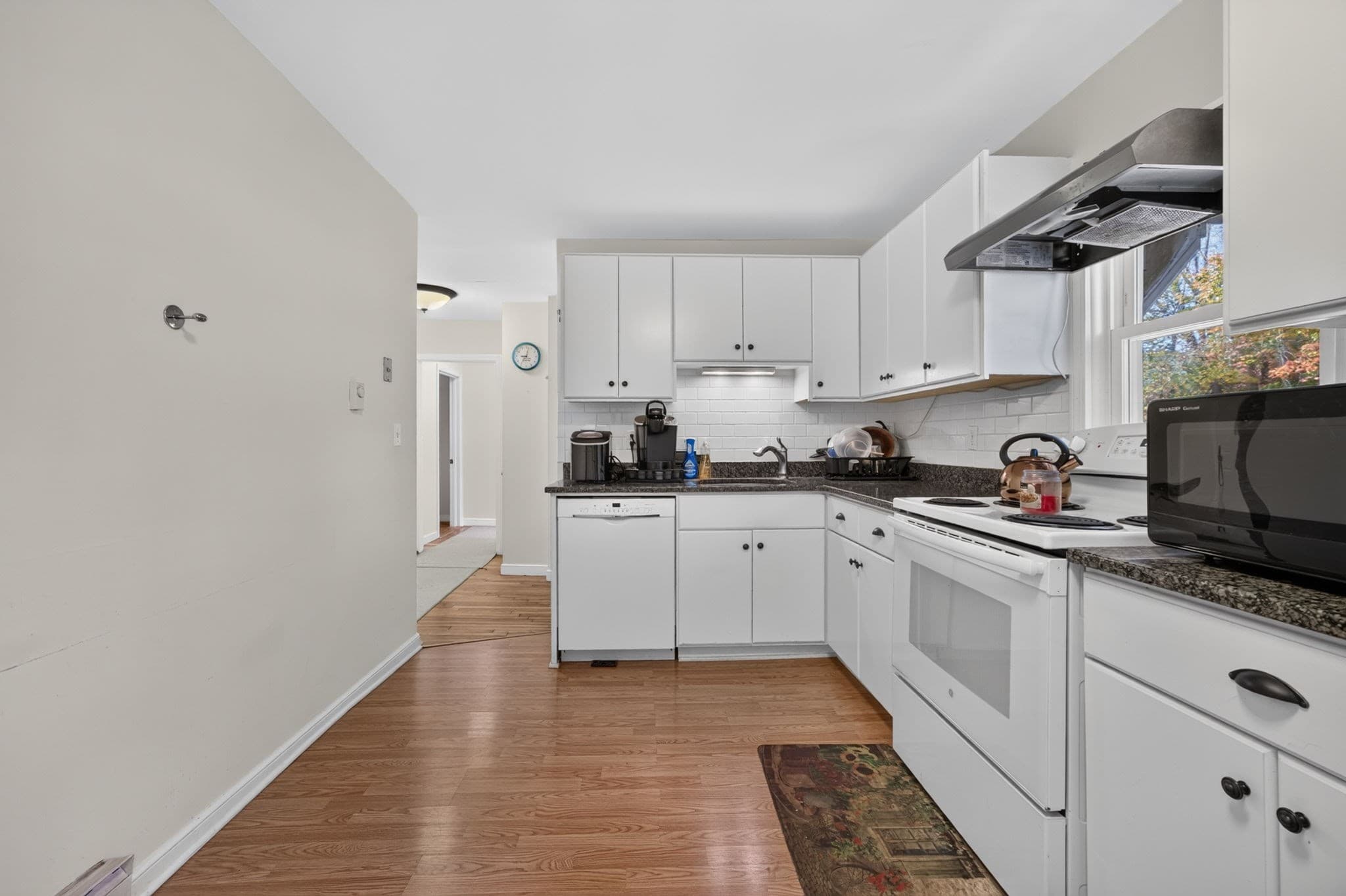3 Family at 1419 Washington St, Holliston MA 01746, photo 21 of 38