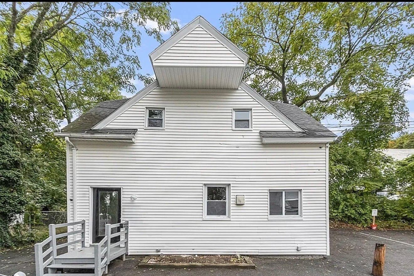 Single Family Residence at 17 Gage St, Fitchburg MA 01420, photo 2 of 12