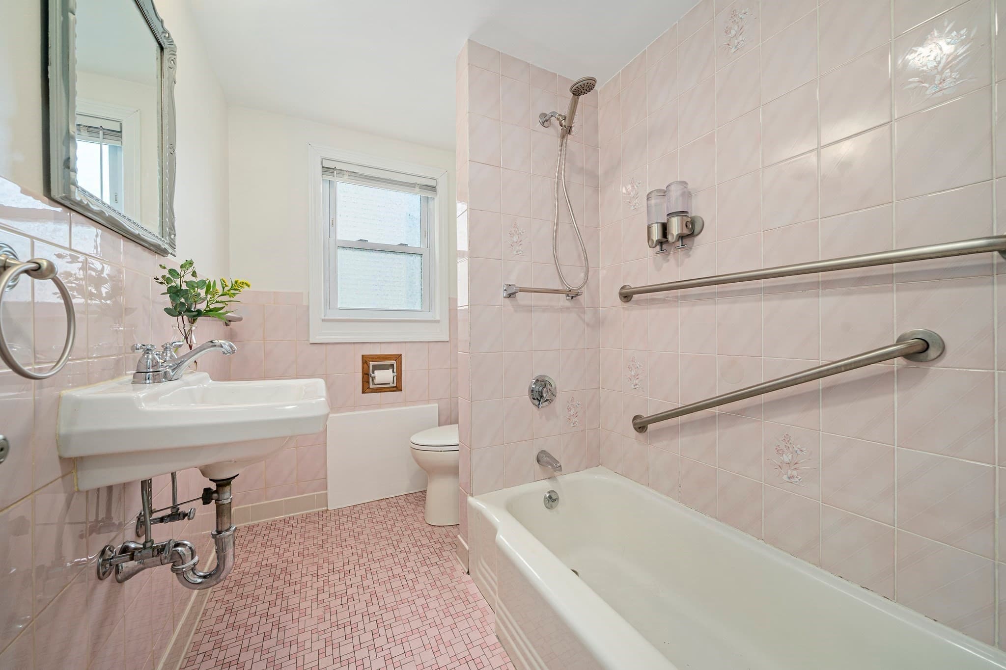 Single Family Residence at 10 Ellswood Street, Boston MA 02132, photo 13 of 27