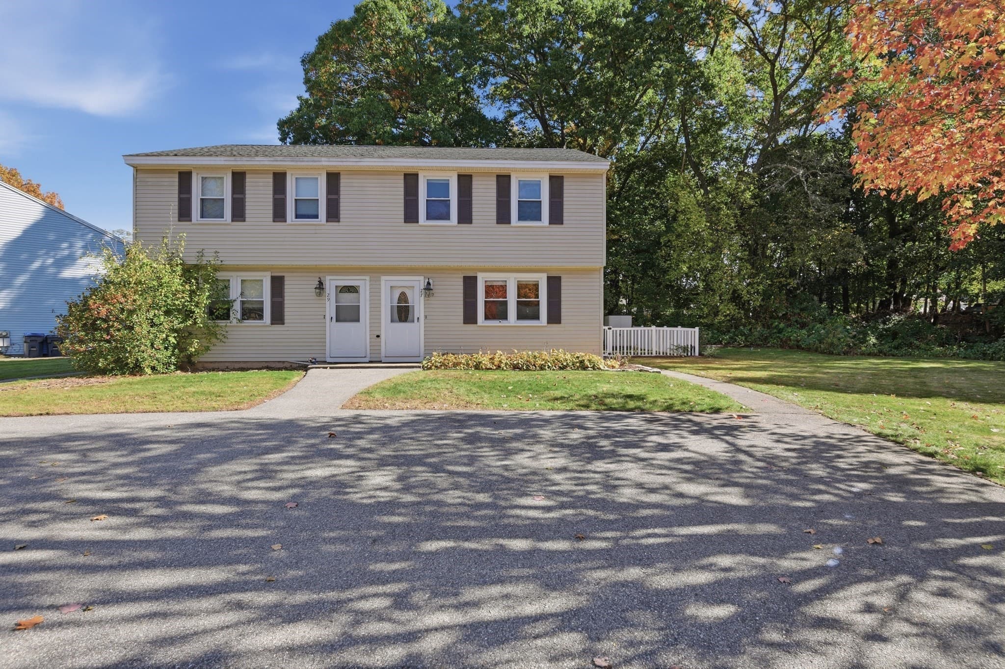 Condominium at 27 Bentley Circle # 27, Methuen MA 01844, photo 2 of 28