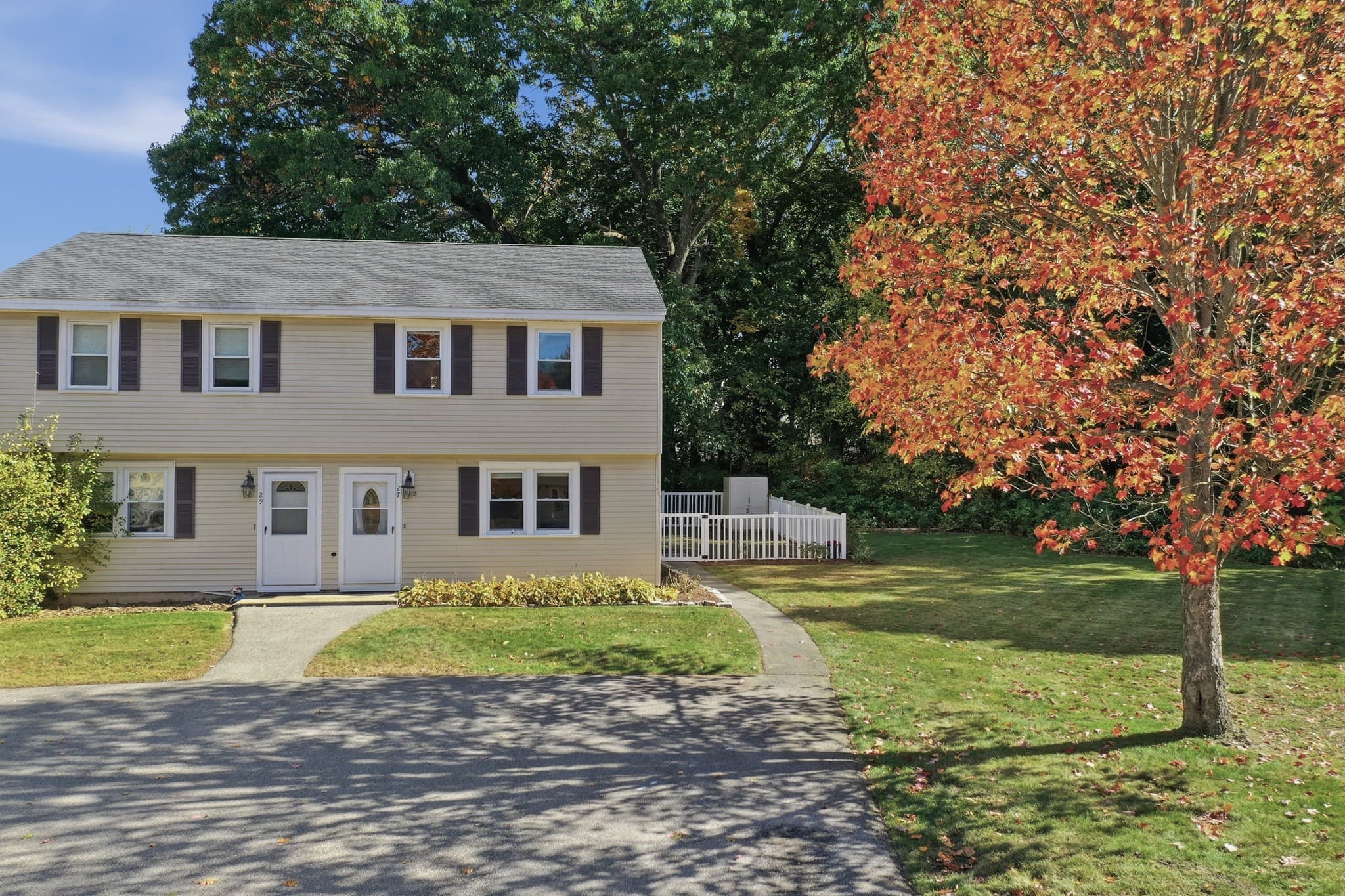 27 Bentley Circle # 27, Methuen MA 01844