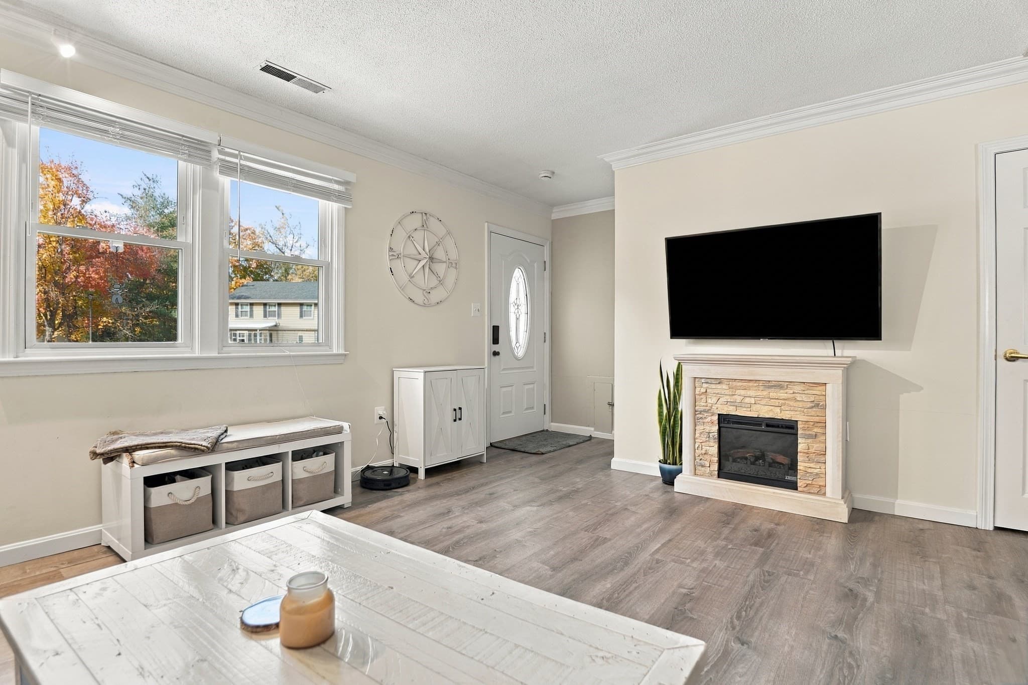 Condominium at 27 Bentley Circle # 27, Methuen MA 01844, photo 5 of 28