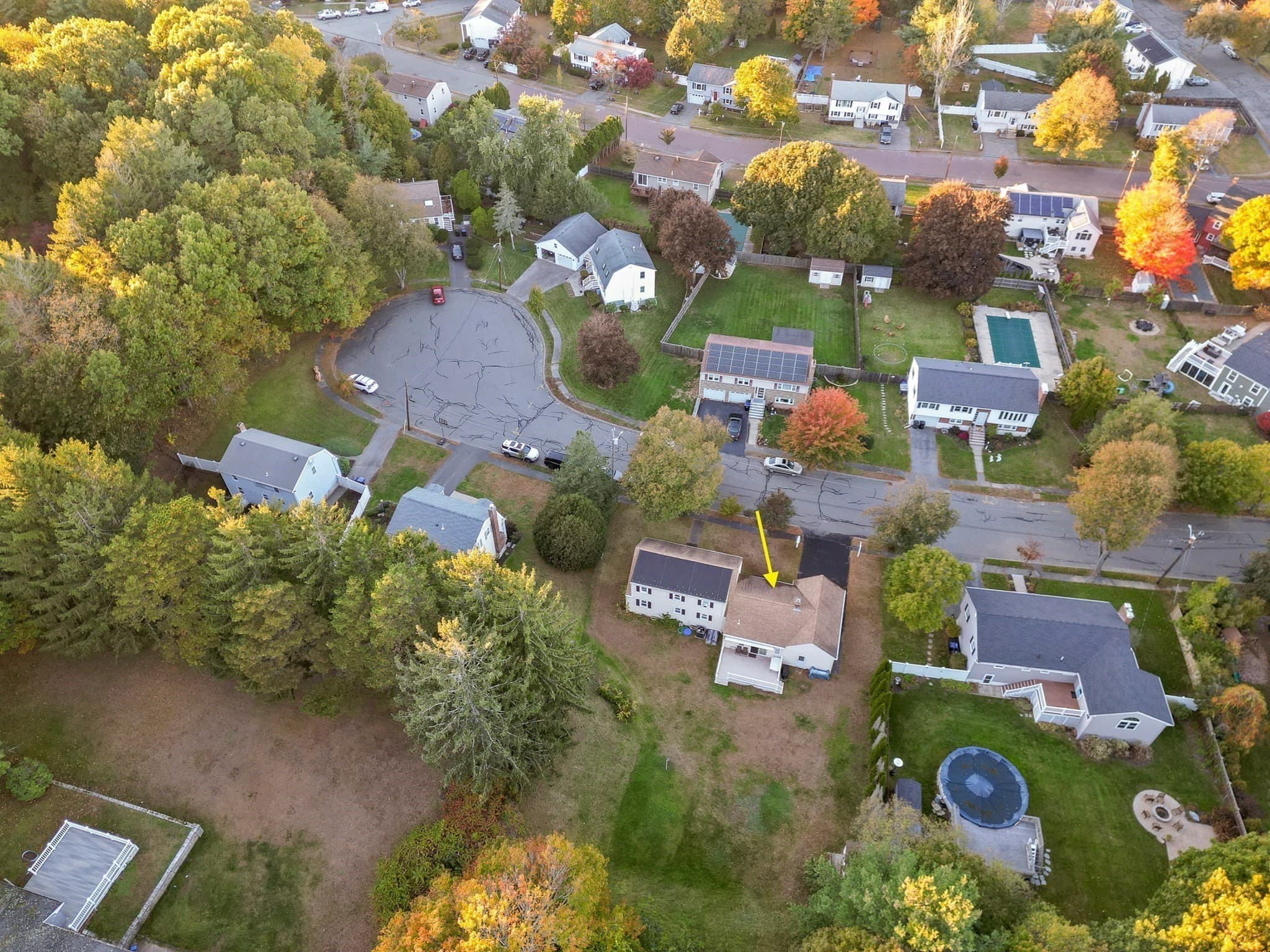Single Family Residence at 6 Beatrice Rd, Beverly MA 01915, photo 7 of 37