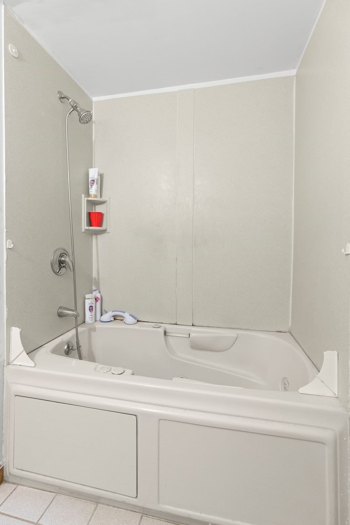 Single Family Residence at 6 Beatrice Rd, Beverly MA 01915, photo 24 of 37