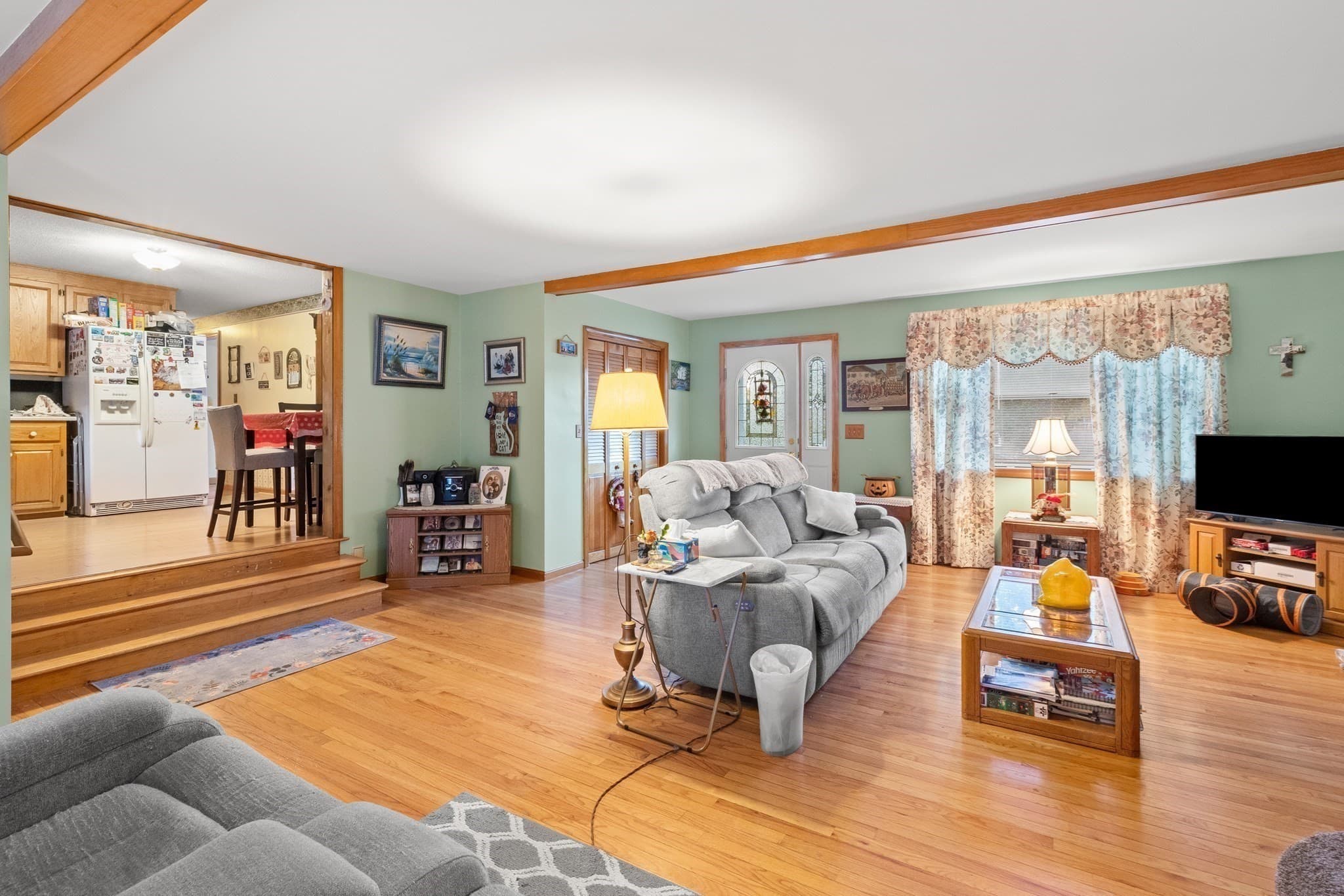 Single Family Residence at 6 Beatrice Rd, Beverly MA 01915, photo 10 of 37