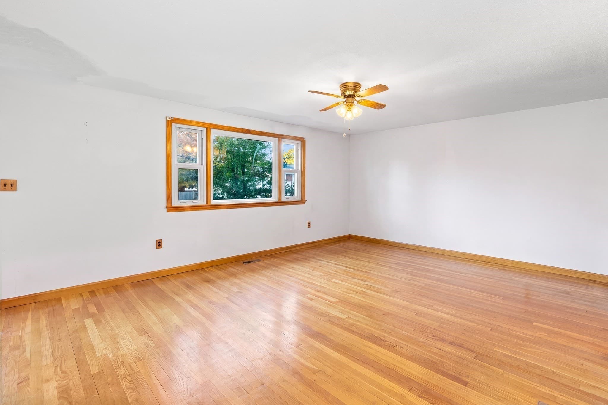 Single Family Residence at 6 Beatrice Rd, Beverly MA 01915, photo 19 of 37