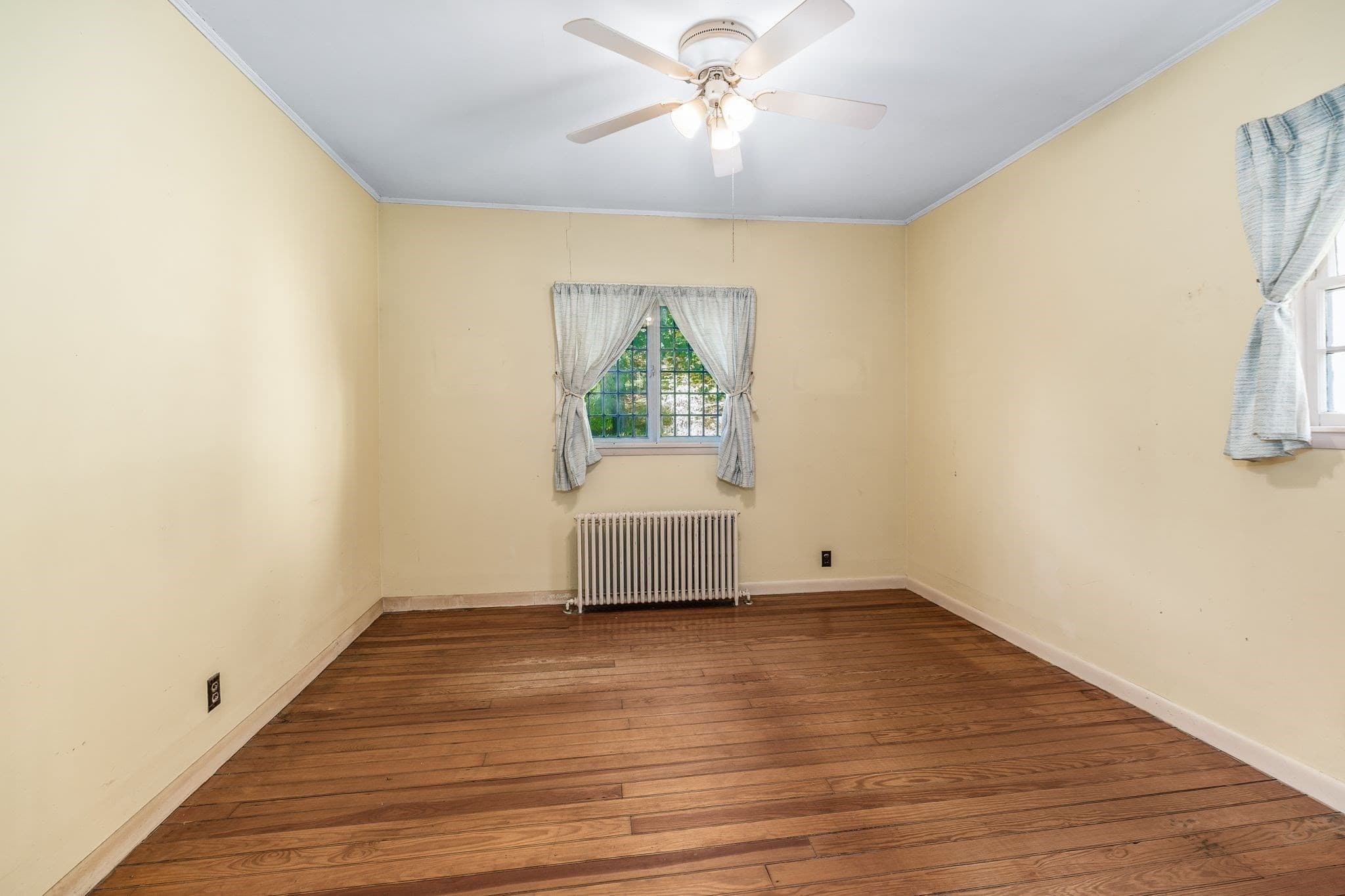 3 Family at 3 Highland Ave, Manchester MA 01944, photo 13 of 22