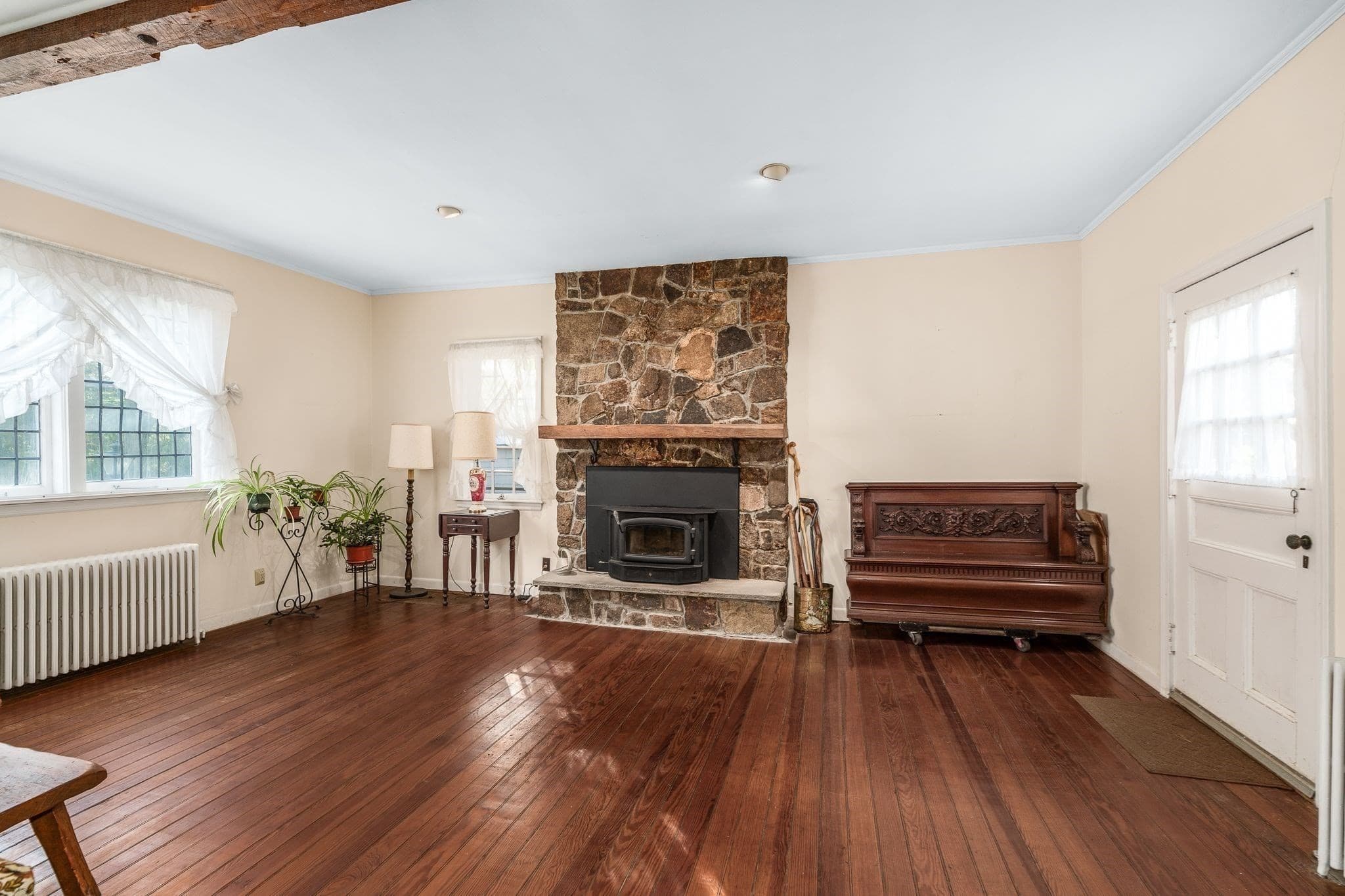 3 Family at 3 Highland Ave, Manchester MA 01944, photo 9 of 22
