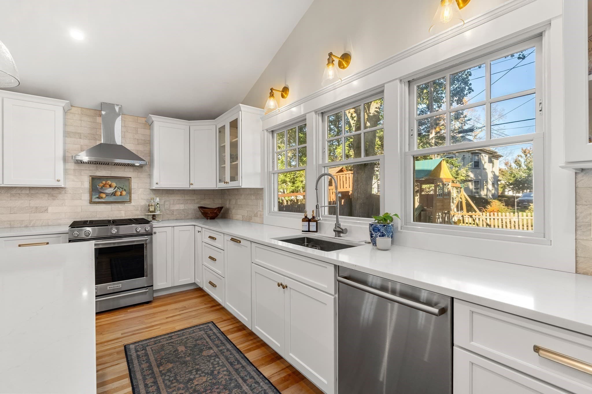 Single Family Residence at 21 Chandler St, Haverhill MA 01835, photo 9 of 42