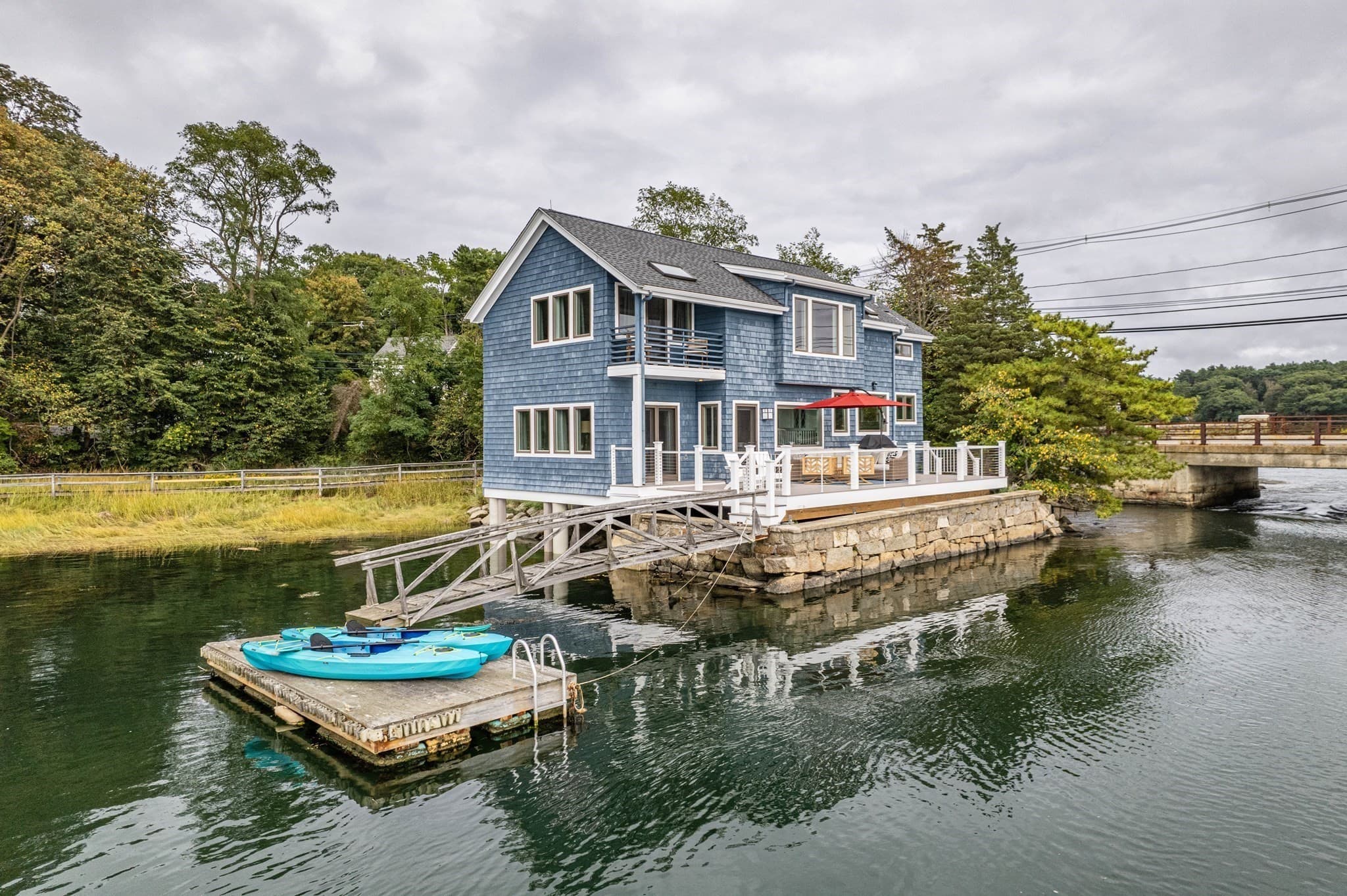 698 Washington St, Gloucester MA 01930