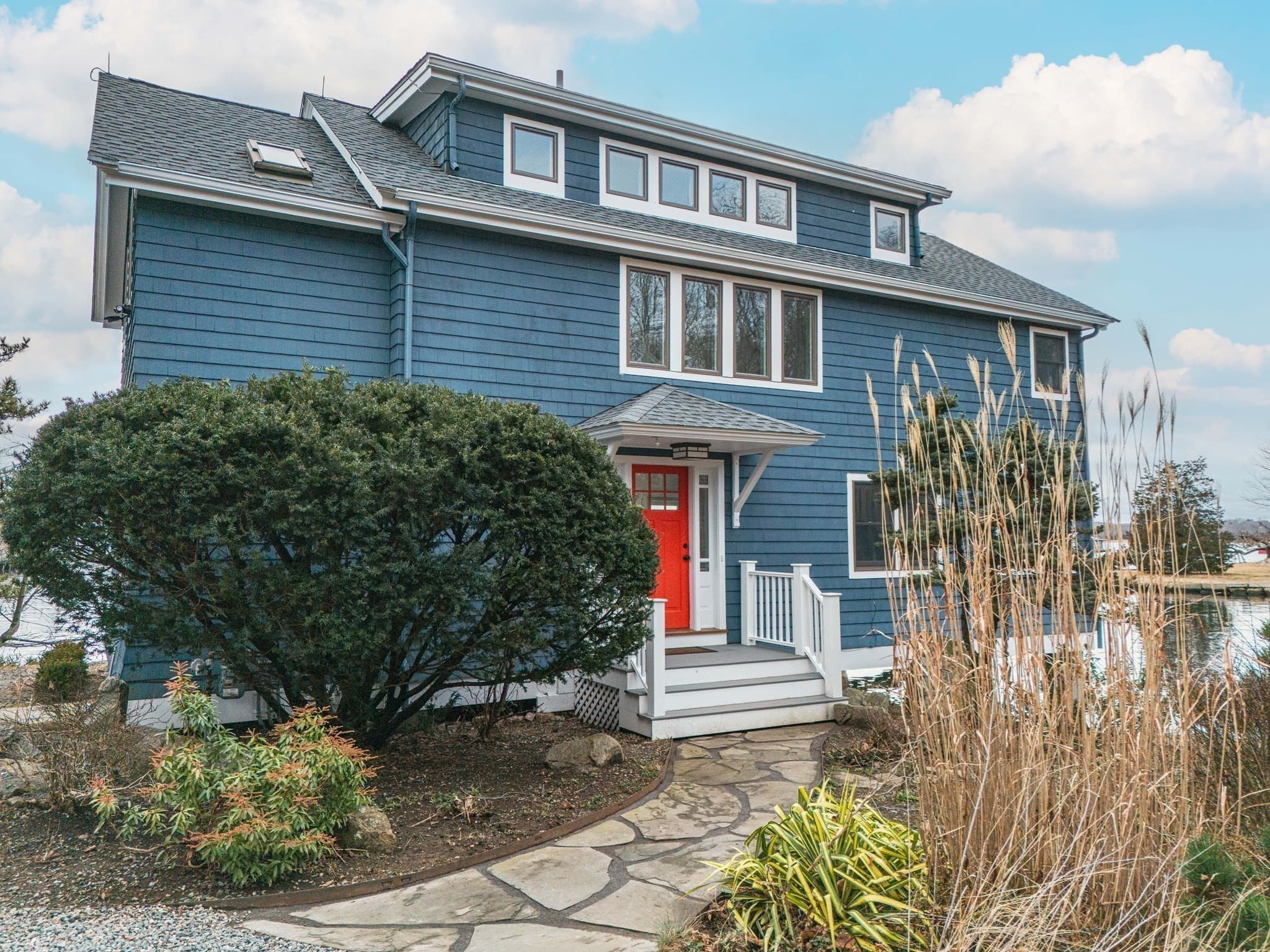 Single Family Residence at 698 Washington St, Gloucester MA 01930, photo 8 of 42