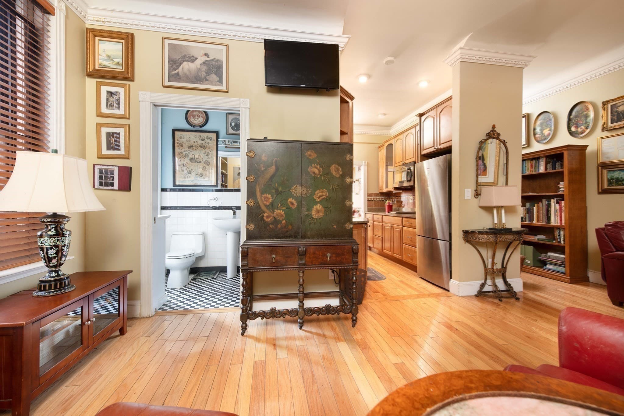 Condominium at 362 Commonwealth Ave, Boston MA 02115, photo 6 of 19