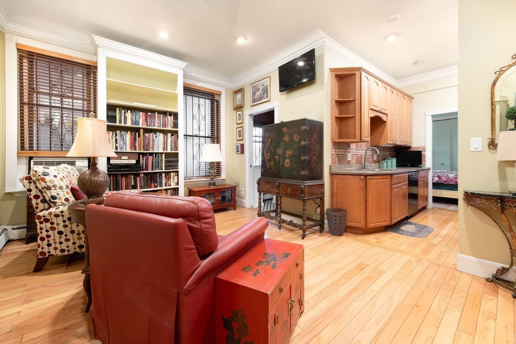 Condominium at 362 Commonwealth Ave, Boston MA 02115, photo 5 of 19