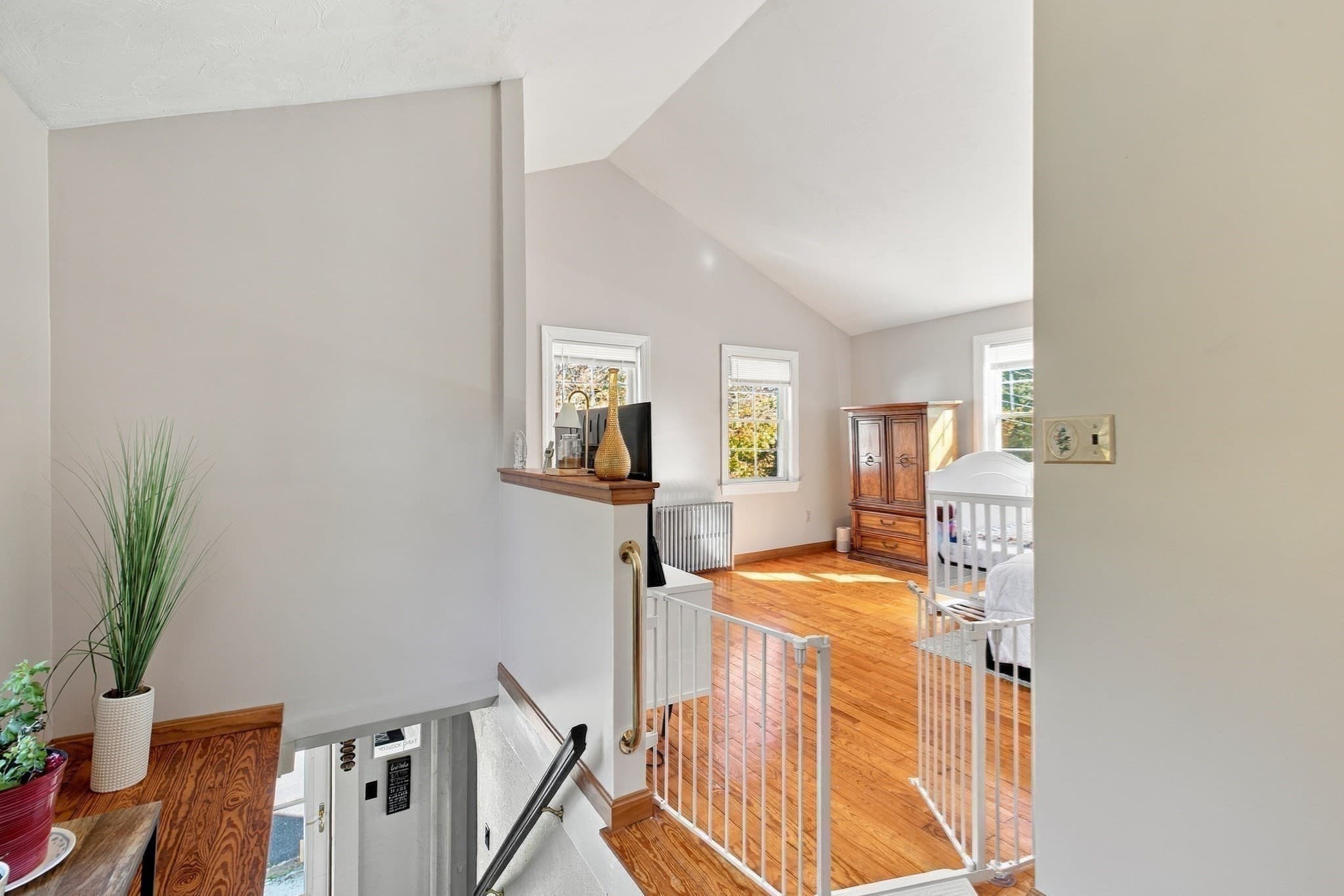 Single Family Residence at 5 Red Ln, Taunton MA 02718, photo 10 of 37